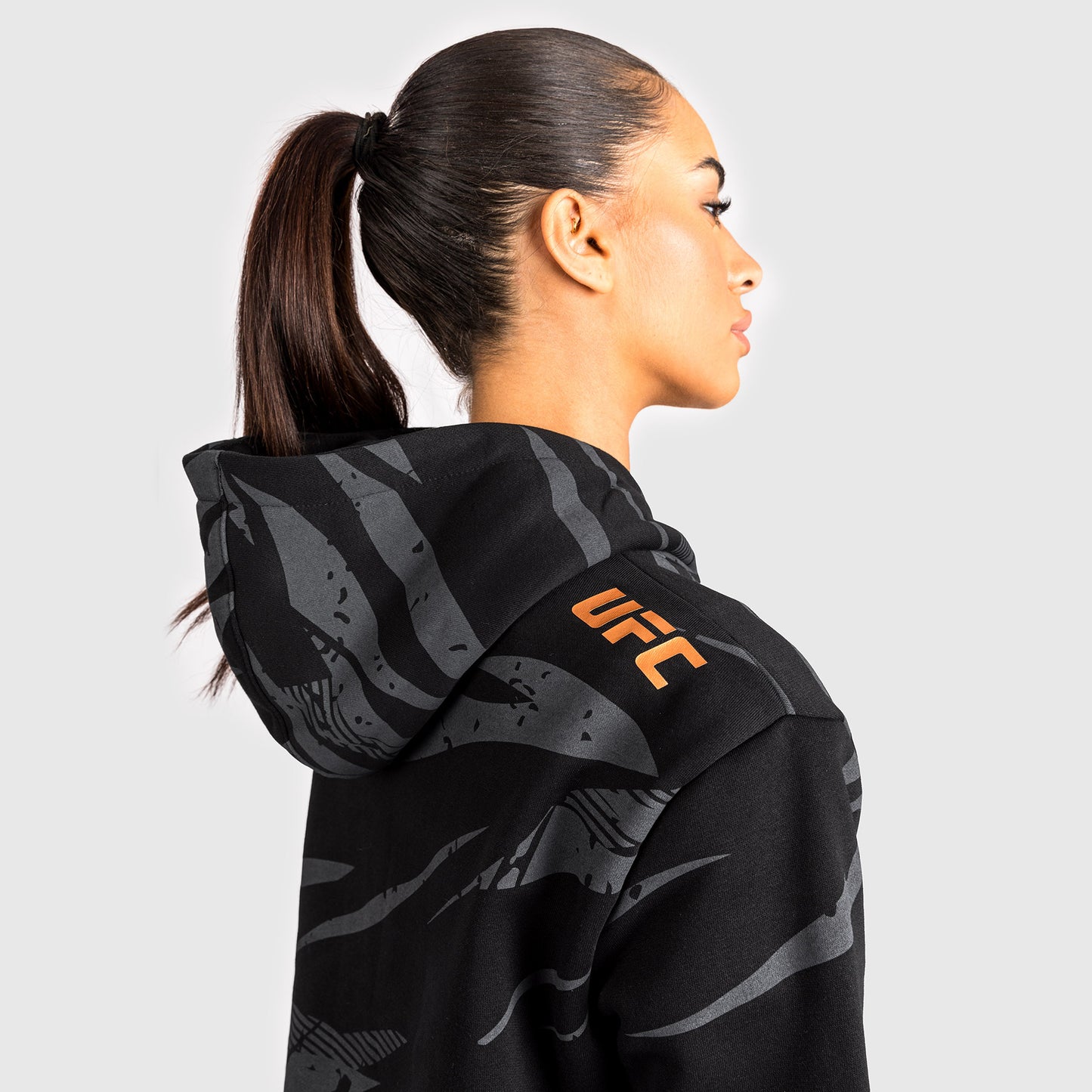 UFC Adrenaline by Venum Fight Week Felpa Con Cappuccio per Donna - Urban Camo