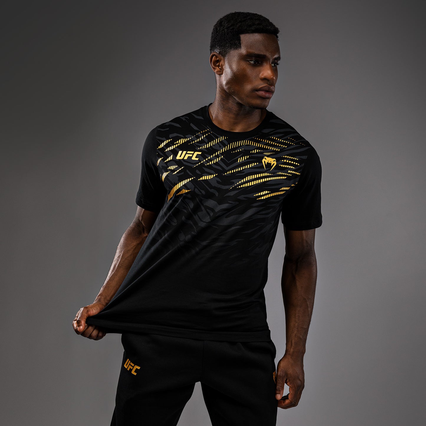 UFC Fusion by Venum Replica Maglietta a Manica Corta per Uomo - Champion