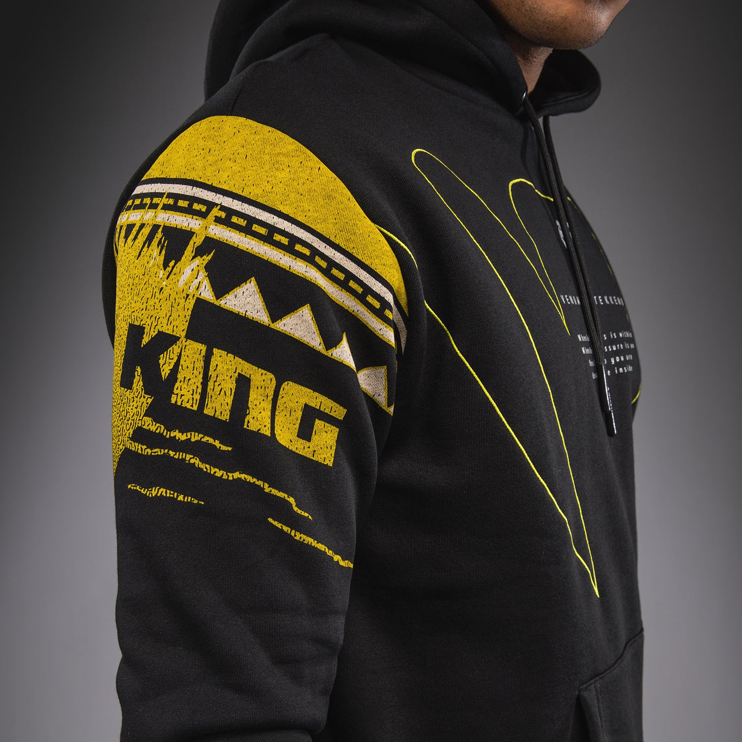 Venum x TEKKEN 8 Felpa con Cappuccio - King - Nero/Giallo