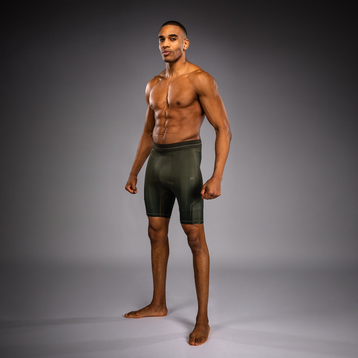 Venum Stealth Pantaloncini a Compressione – Kaki/Verde Scuro