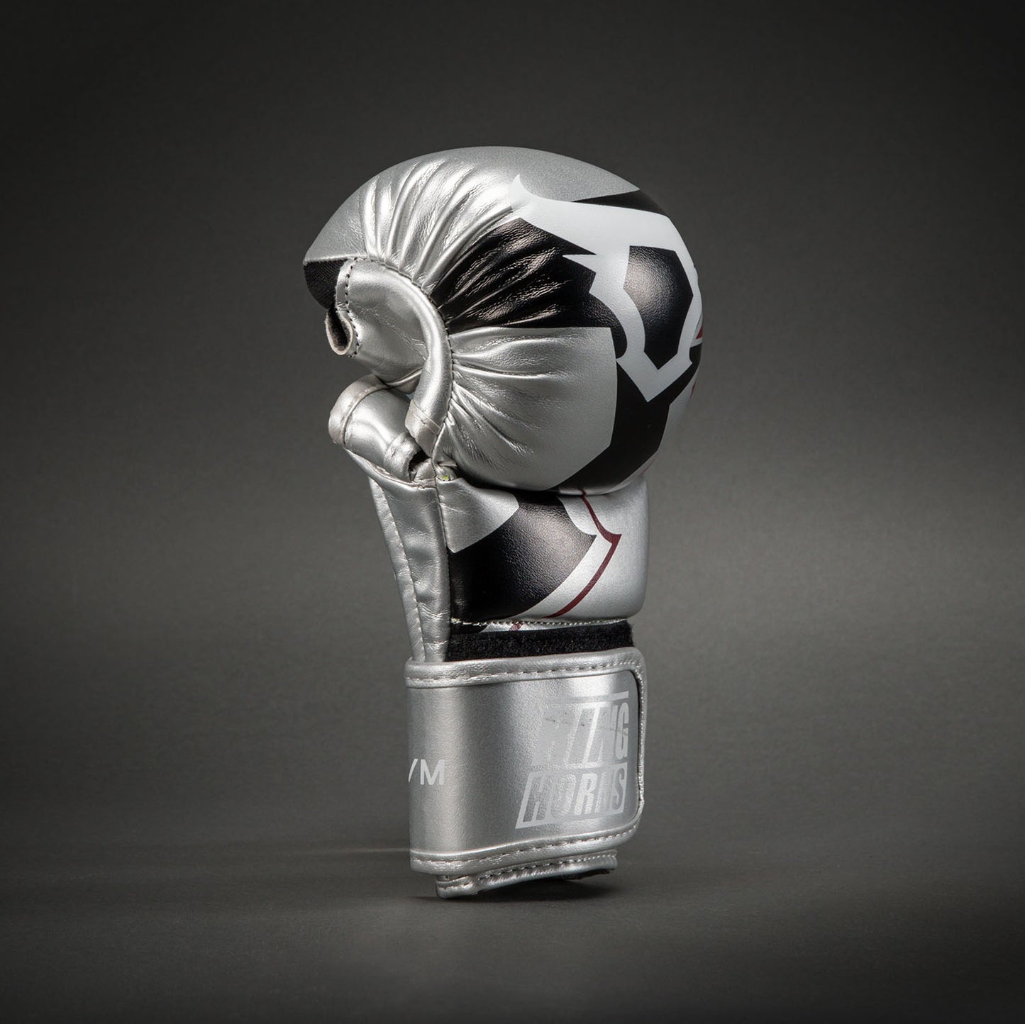 Ringhorns Charger by Venum Guanti da sparring MMA - Argento/Nero