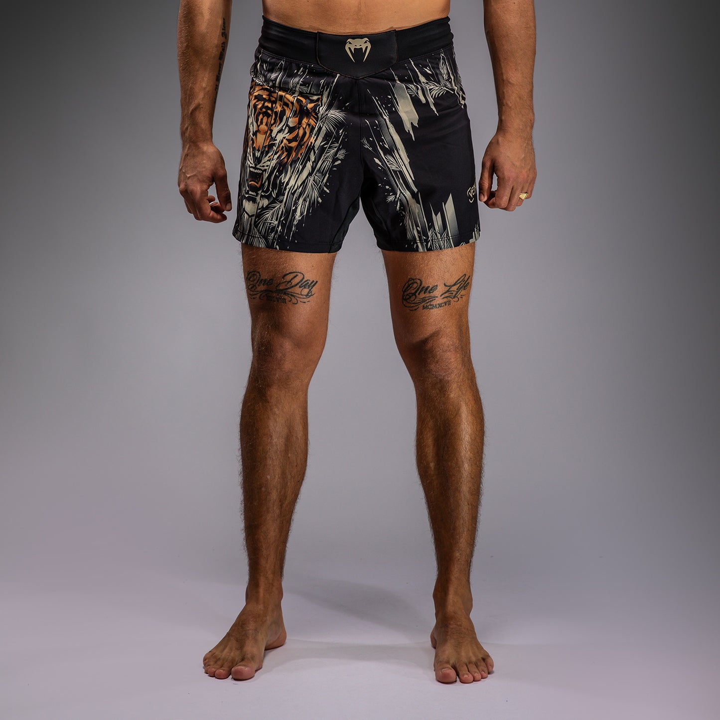 Venum Tiger Pantaloni da Combattimento da Uomo - Nero/Arancione Neon
