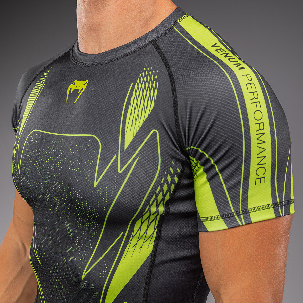 Venum Amazonia Reborn Maglia a compressione a maniche corte - Nero/Verde