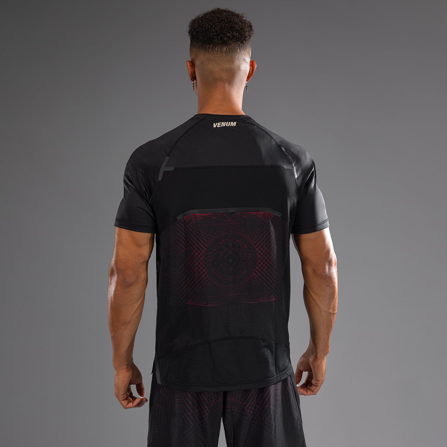 Venum G-Fit Air Maglietta Uomo Dry-Tech - Nero Profondo/Rosso Fuoco