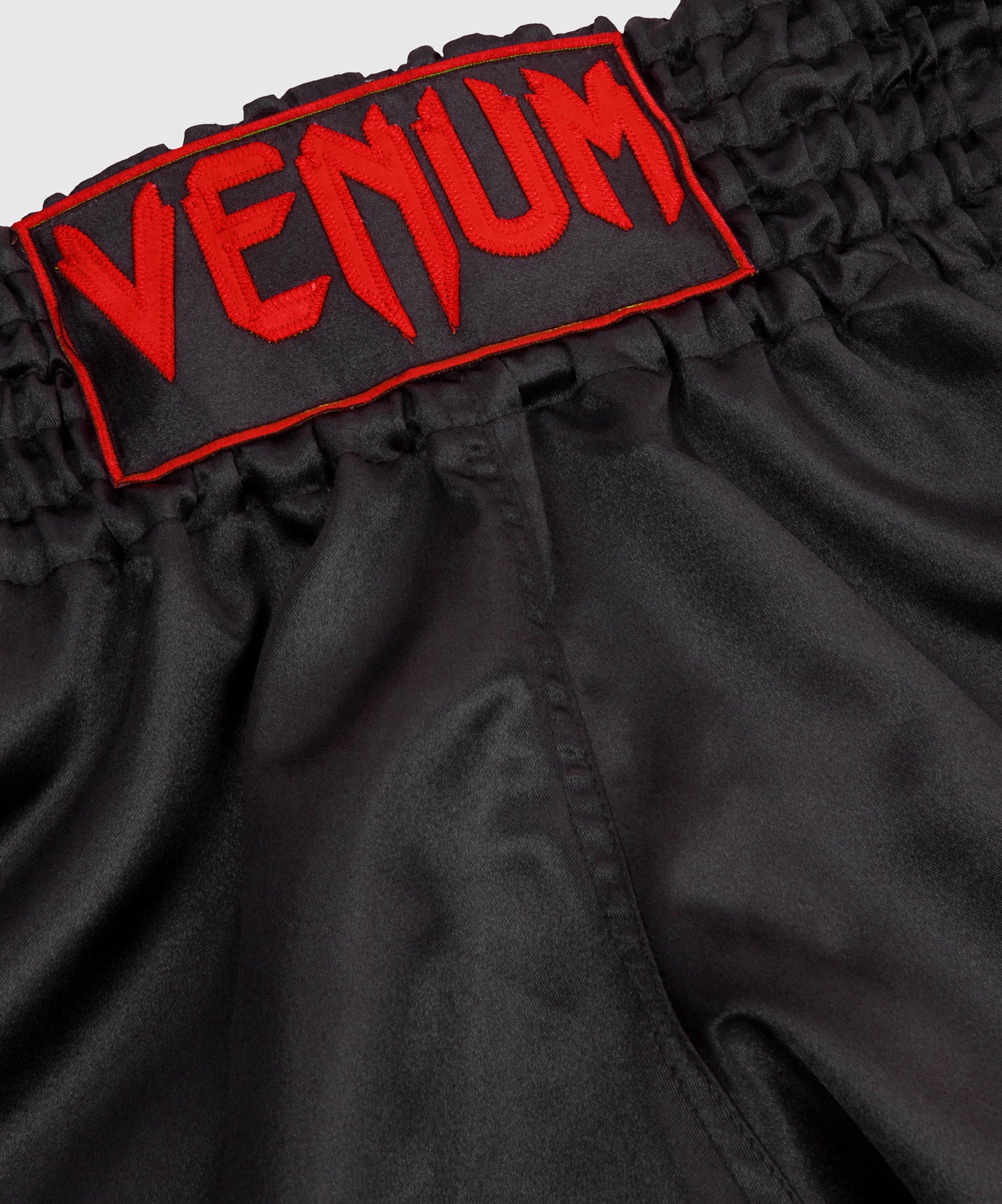 Pantaloncini Muay Thai Classic Venum - Nero/Rosso