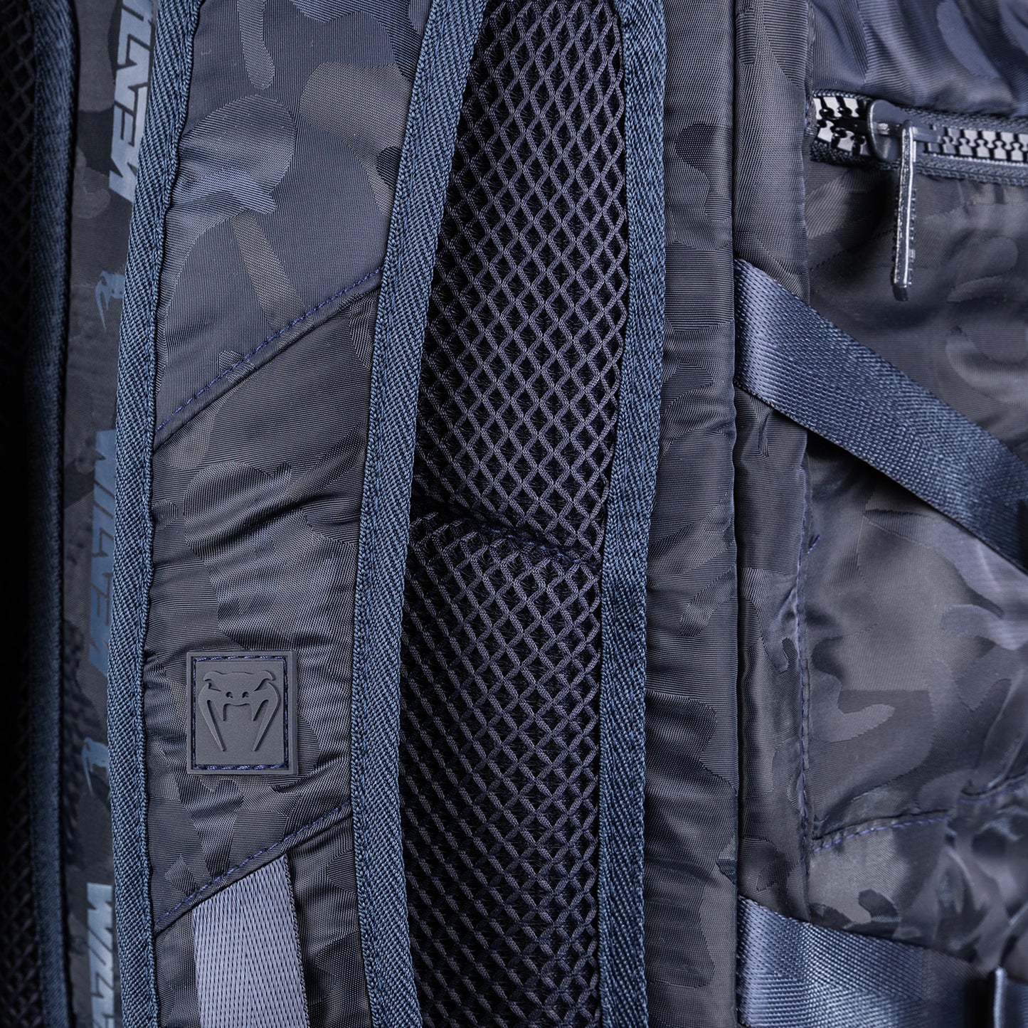 Venum Challenger Xtrem Zaino (50-63L) – Mimetico/Blu