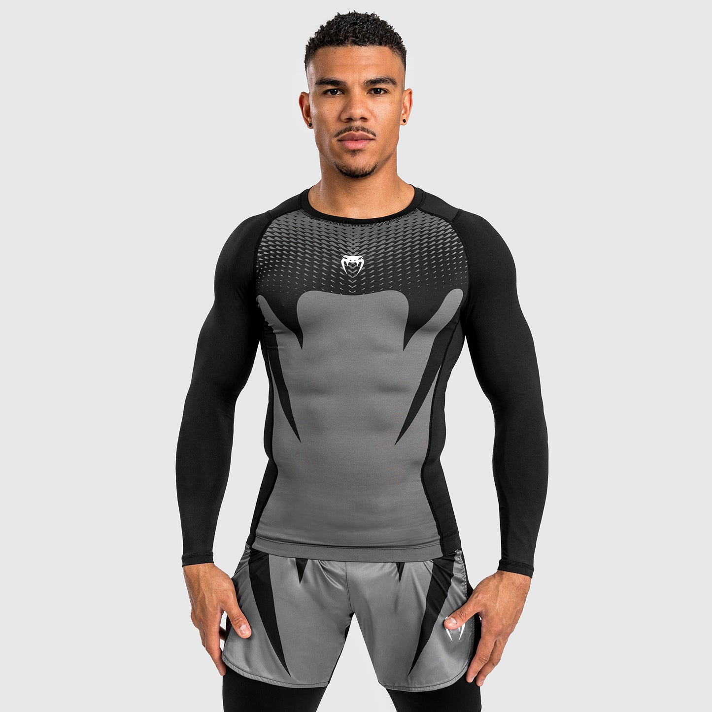 Venum Attack Rashguard a maniche lunghe - Nero/Grigio