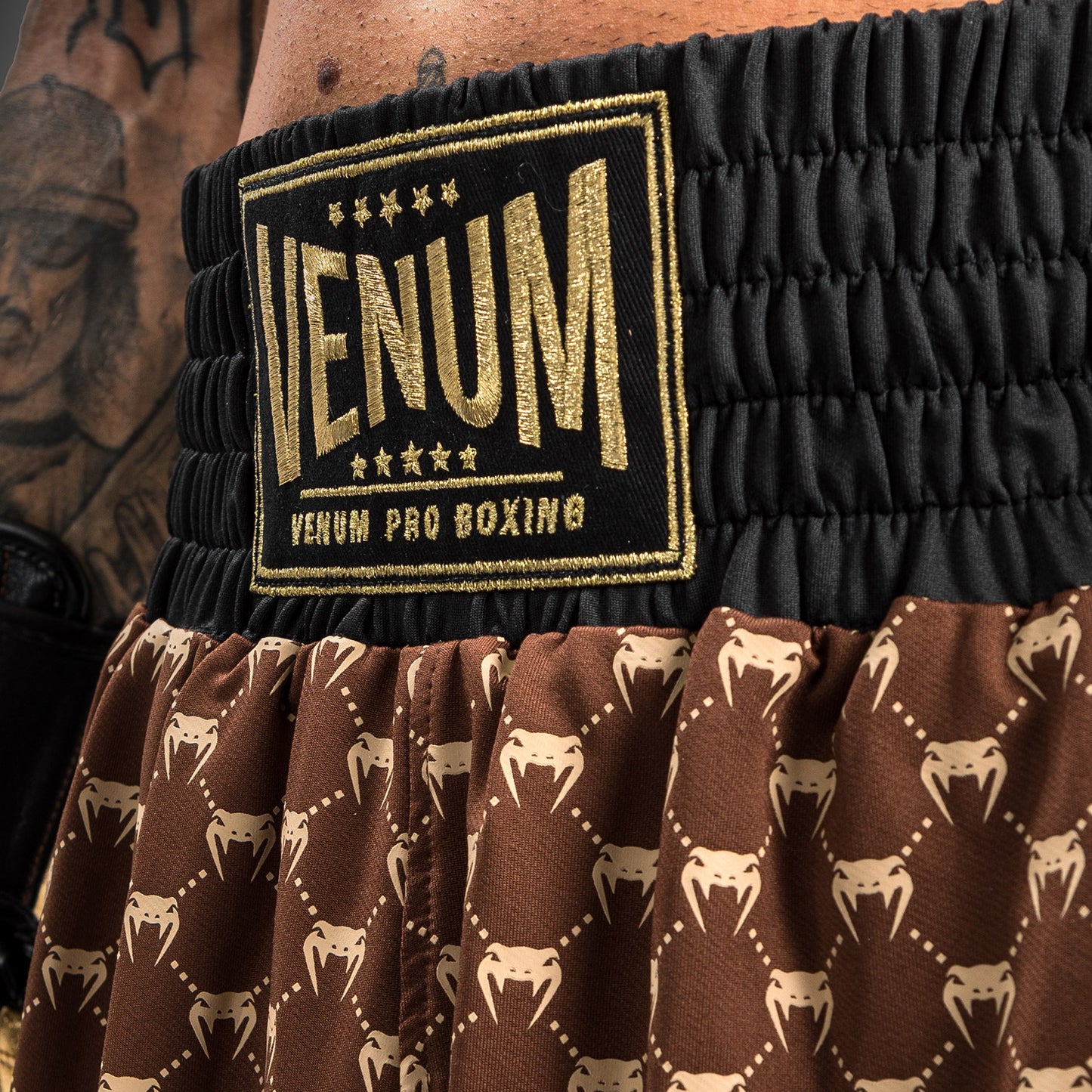 Pantaloncini da boxe Monogram Venum - neri/marroni
