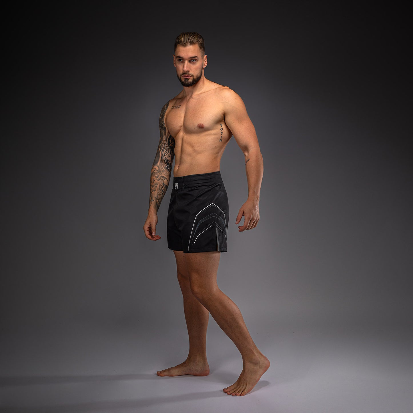 Venum Streamline Pantaloncini da Combattimento – Nero/Bianco