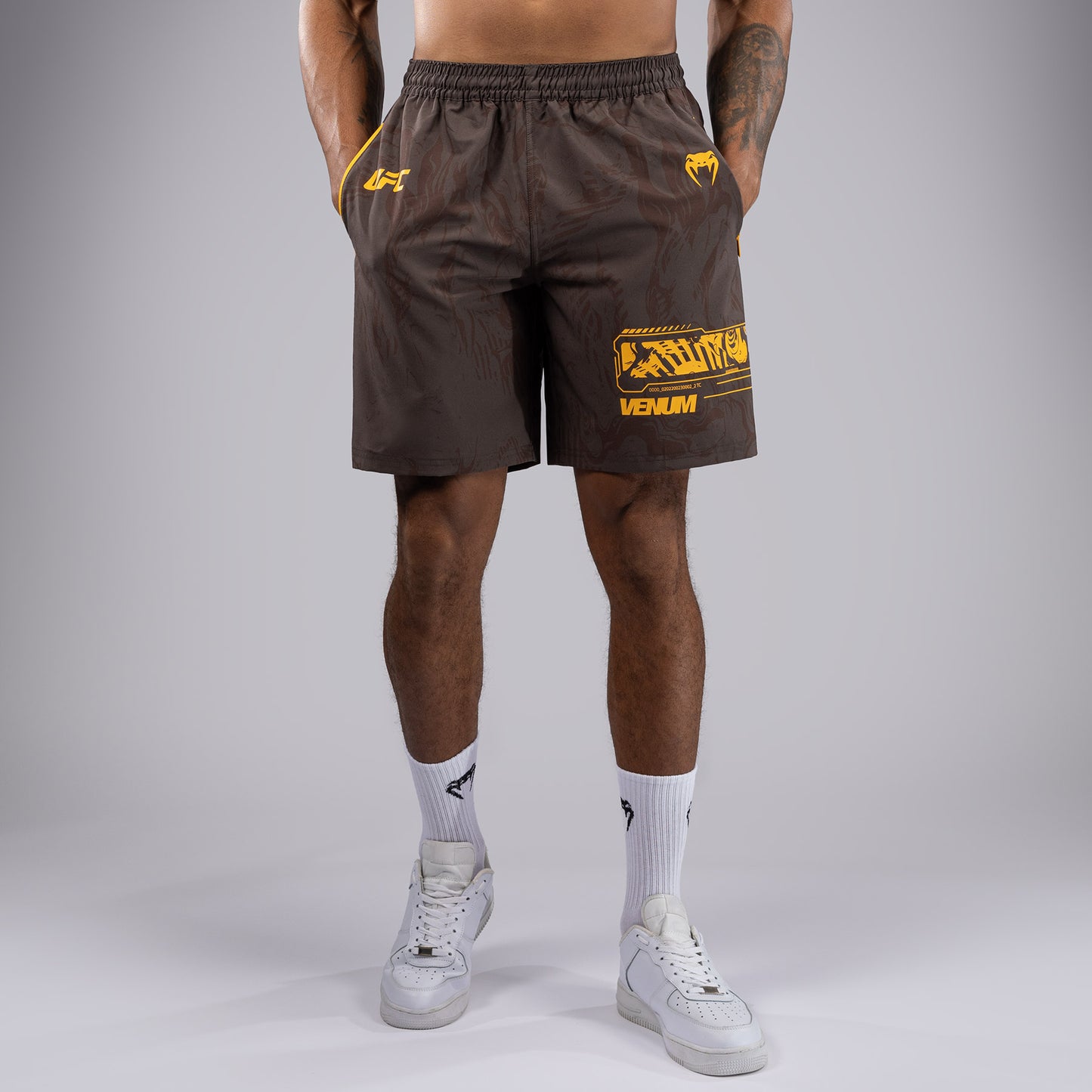 UFC Fusion by Venum Fight Week Shorts Performance per Uomo - Marrone terra