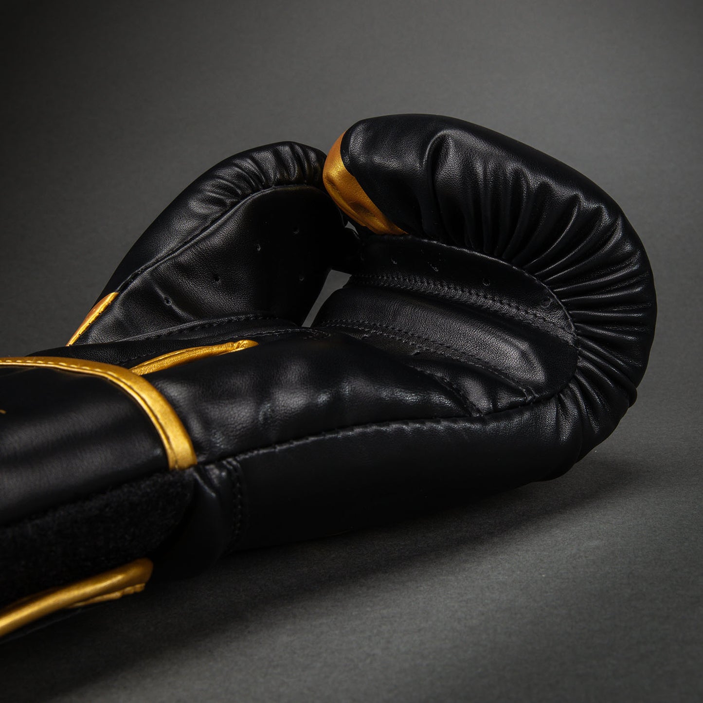 Venum Challenger 2.5 Guantoni da Boxe – Nero/Oro