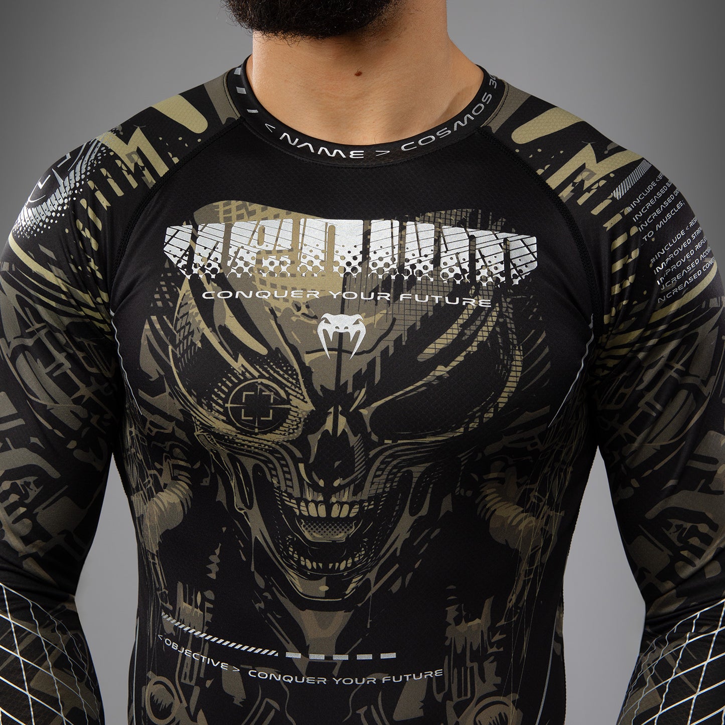 Venum Invader Rashguard a Maniche Lunghe - Nero/Sabbia