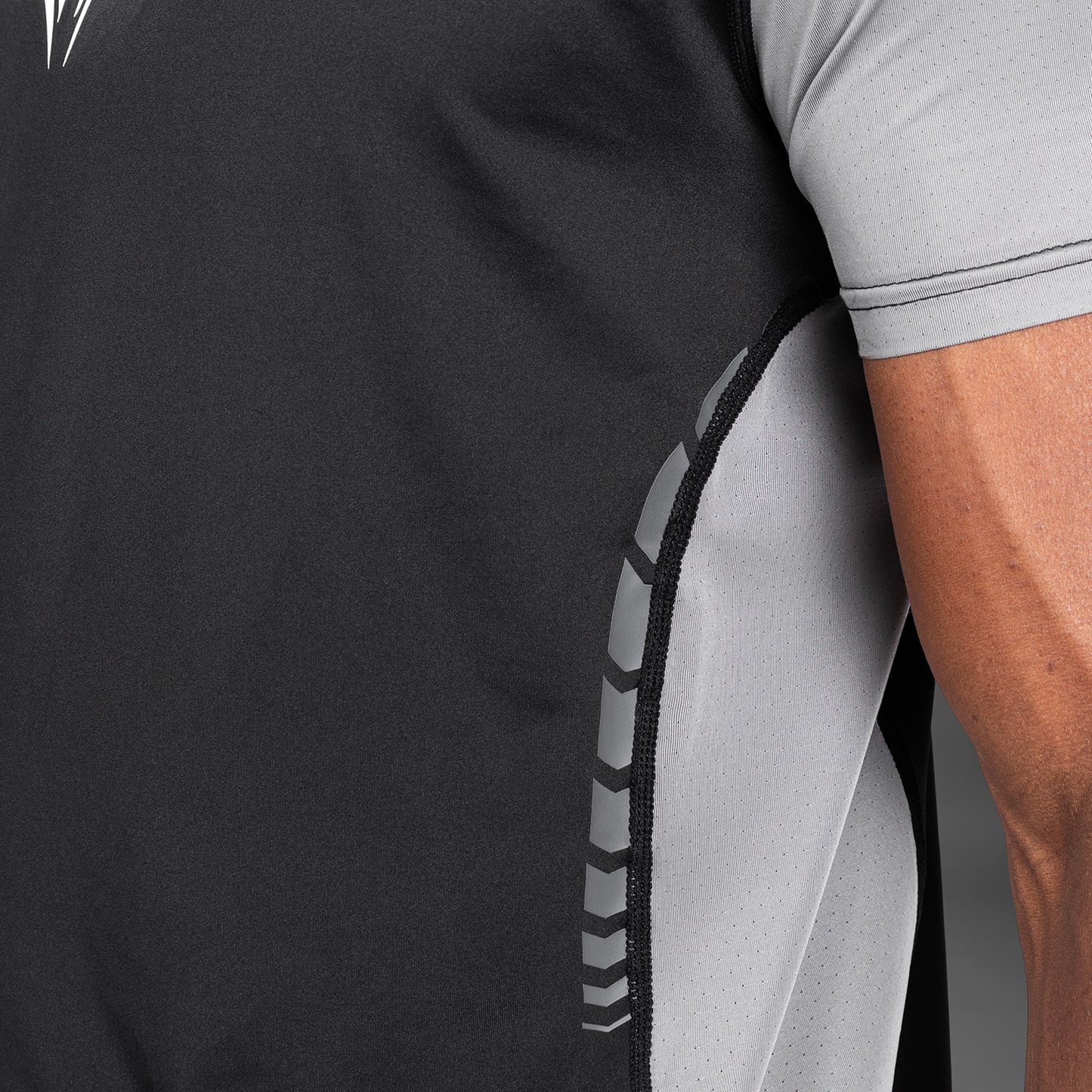 Venum Tempest Maglietta Uomo Dry-Tech - Nero/Grigio