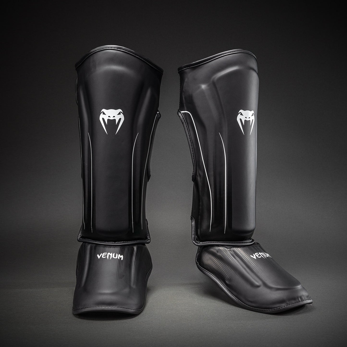 Venum Stealth Paratibie – Nero/Bianco
