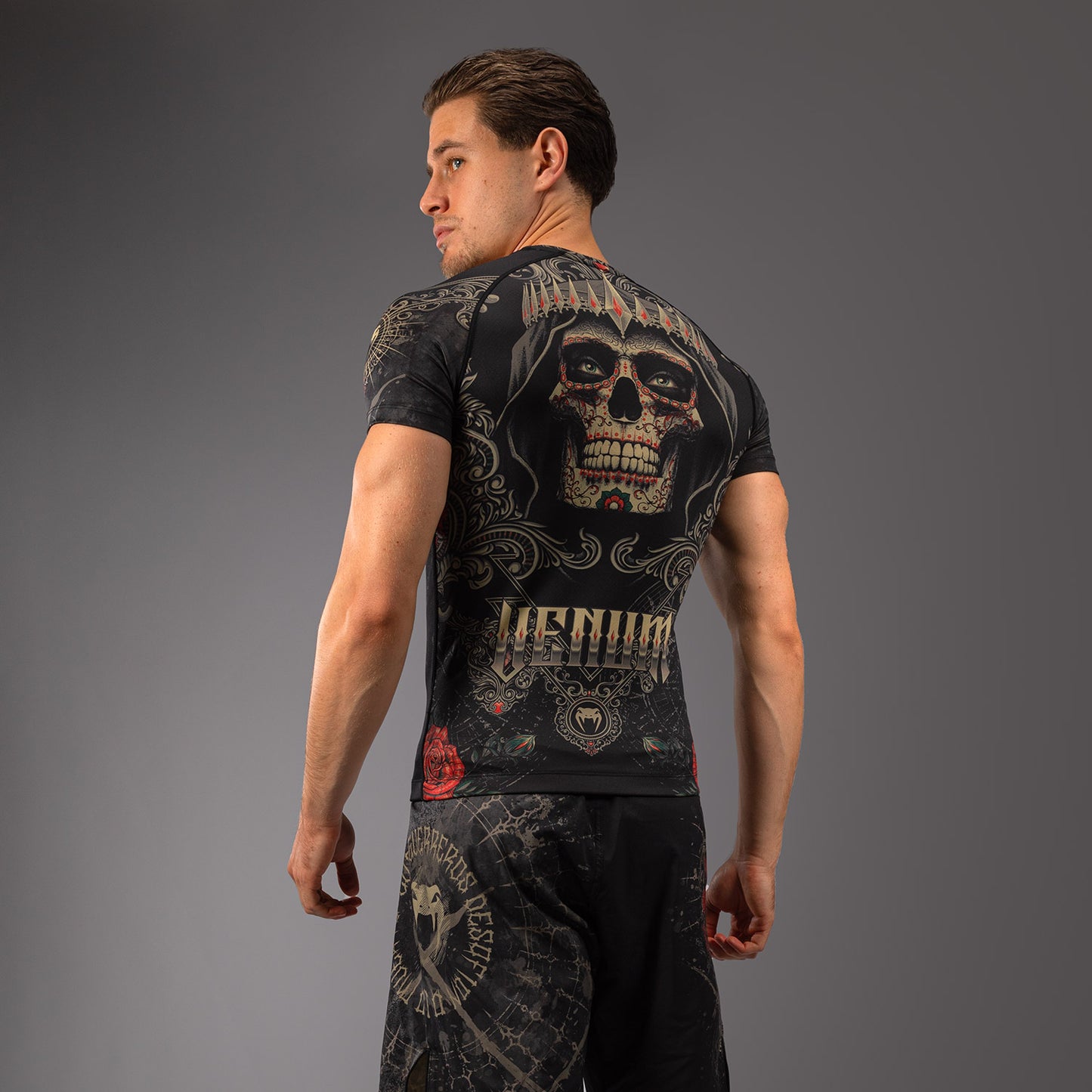 Venum Santa Muerte 5.0 Rashguard a maniche Corte - Nero Profondo/Oro