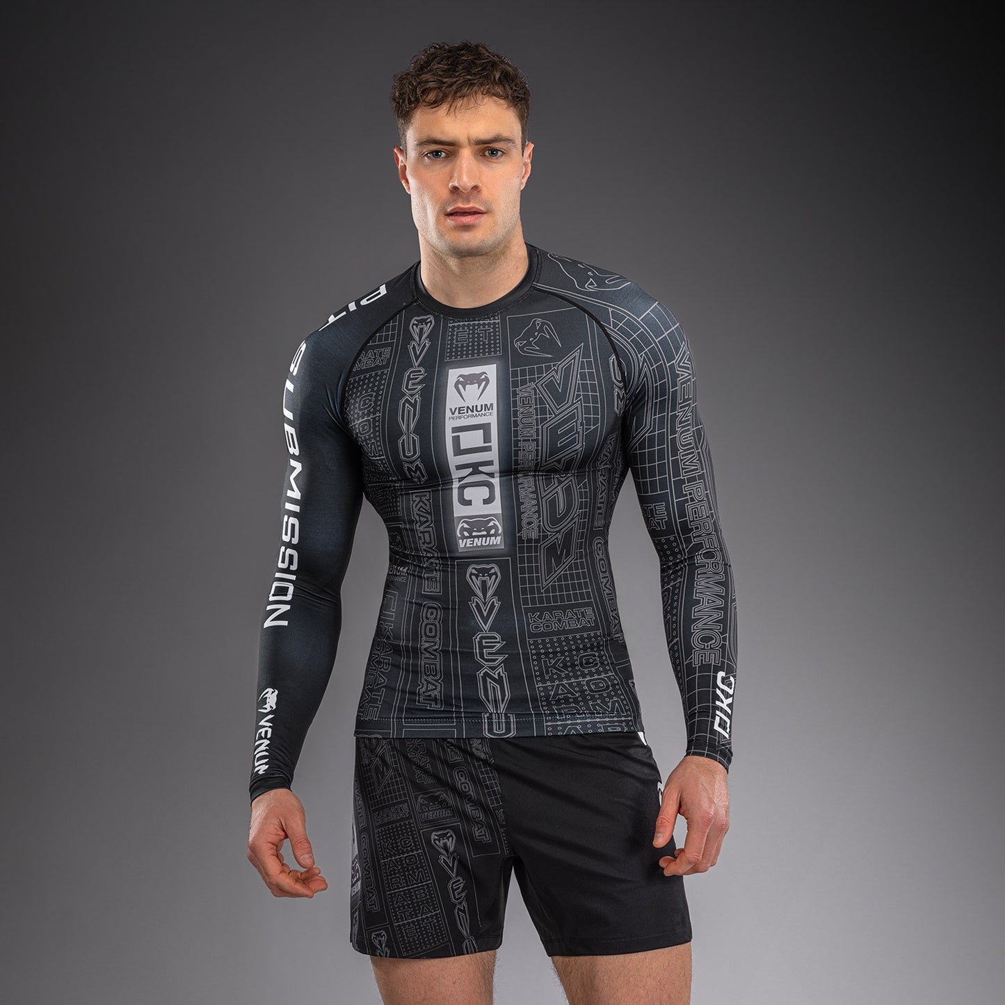 Karate Combat by Venum Rashguard a Maniche Lunghe – Nero/Grigio