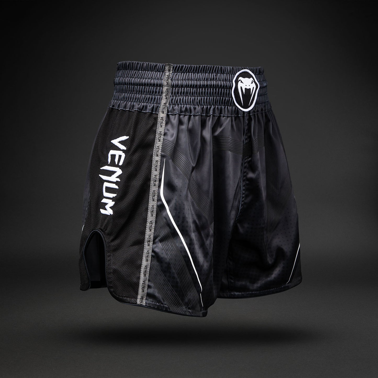 Venum Stealth Pantaloncini Muay Thaï – Nero/Bianco