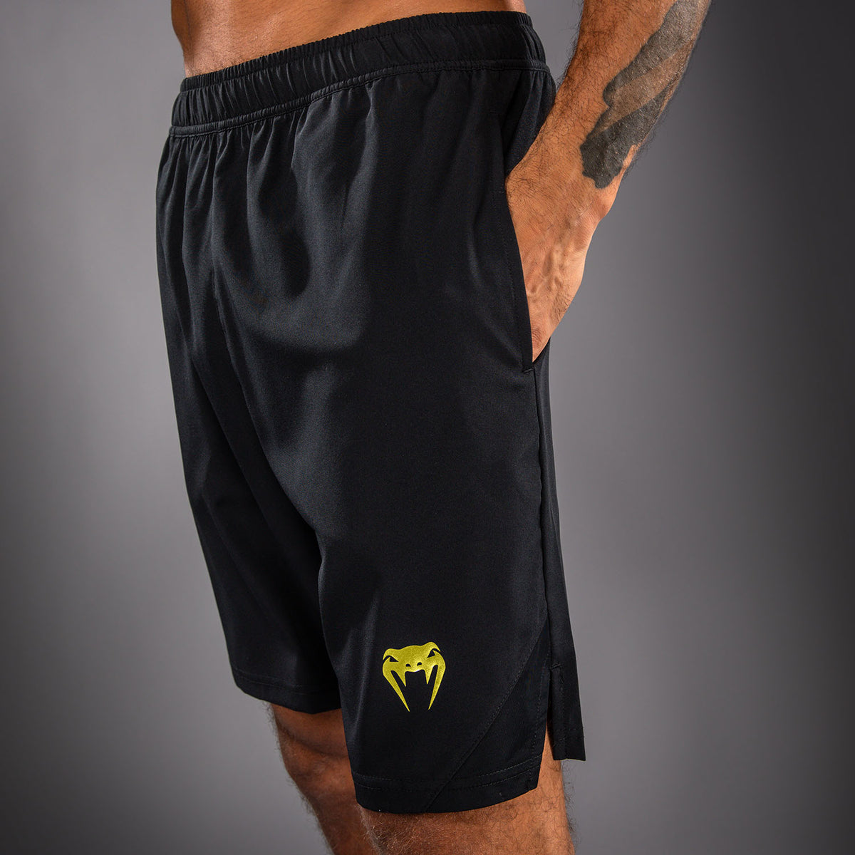 Venum Contender Shorts da allenamento - Nero/Oro