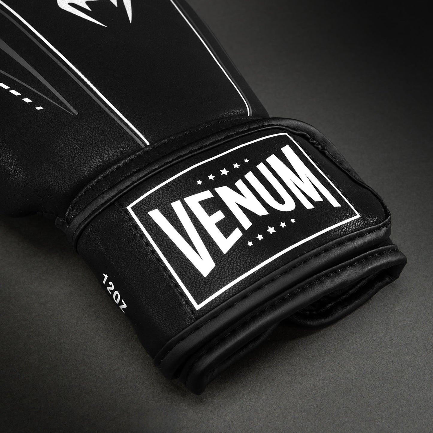 Venum Streamline Guantoni da boxe – Nero/Bianco