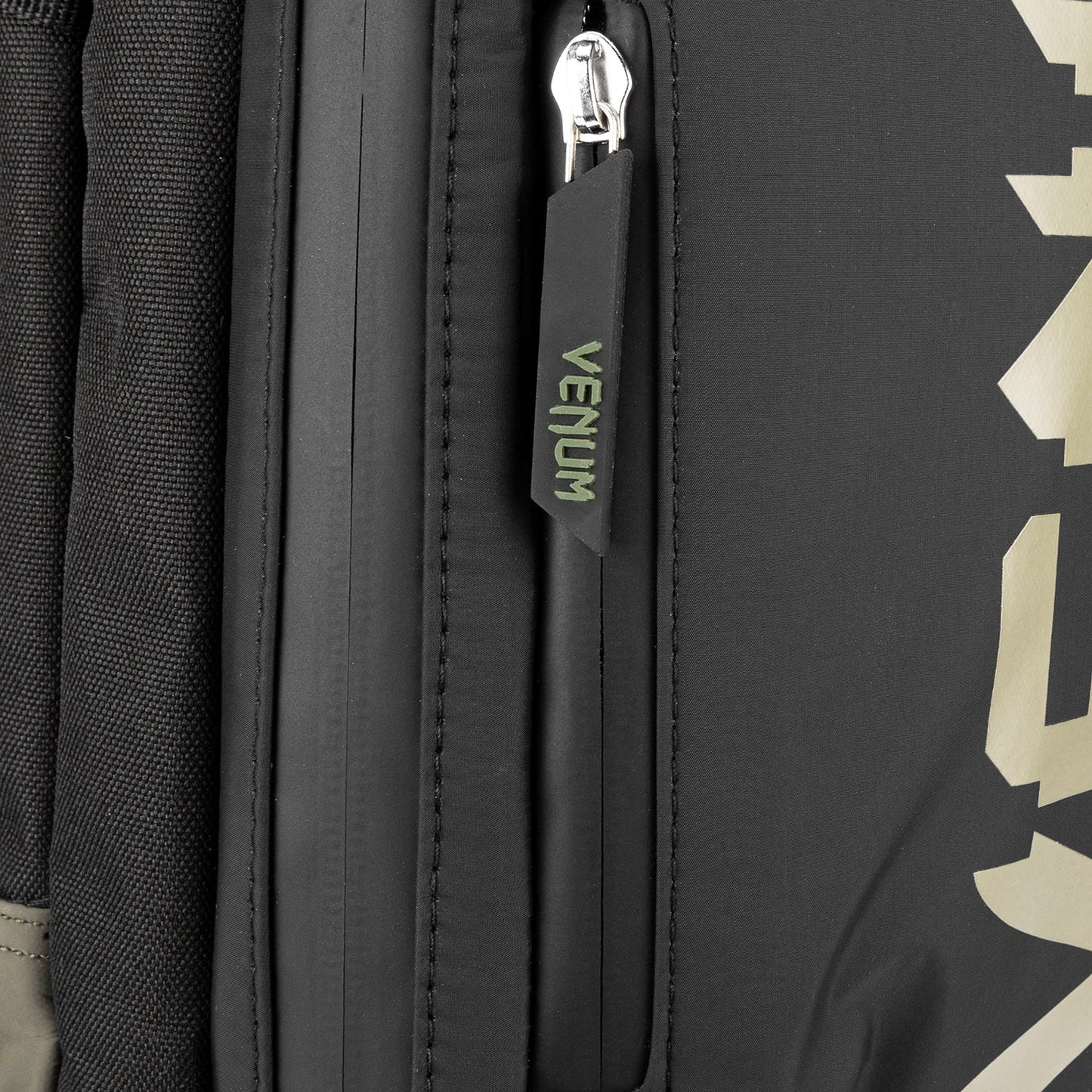 Venum Challenger Pro Evo Zaino (20-25L) – Kaki/Nero
