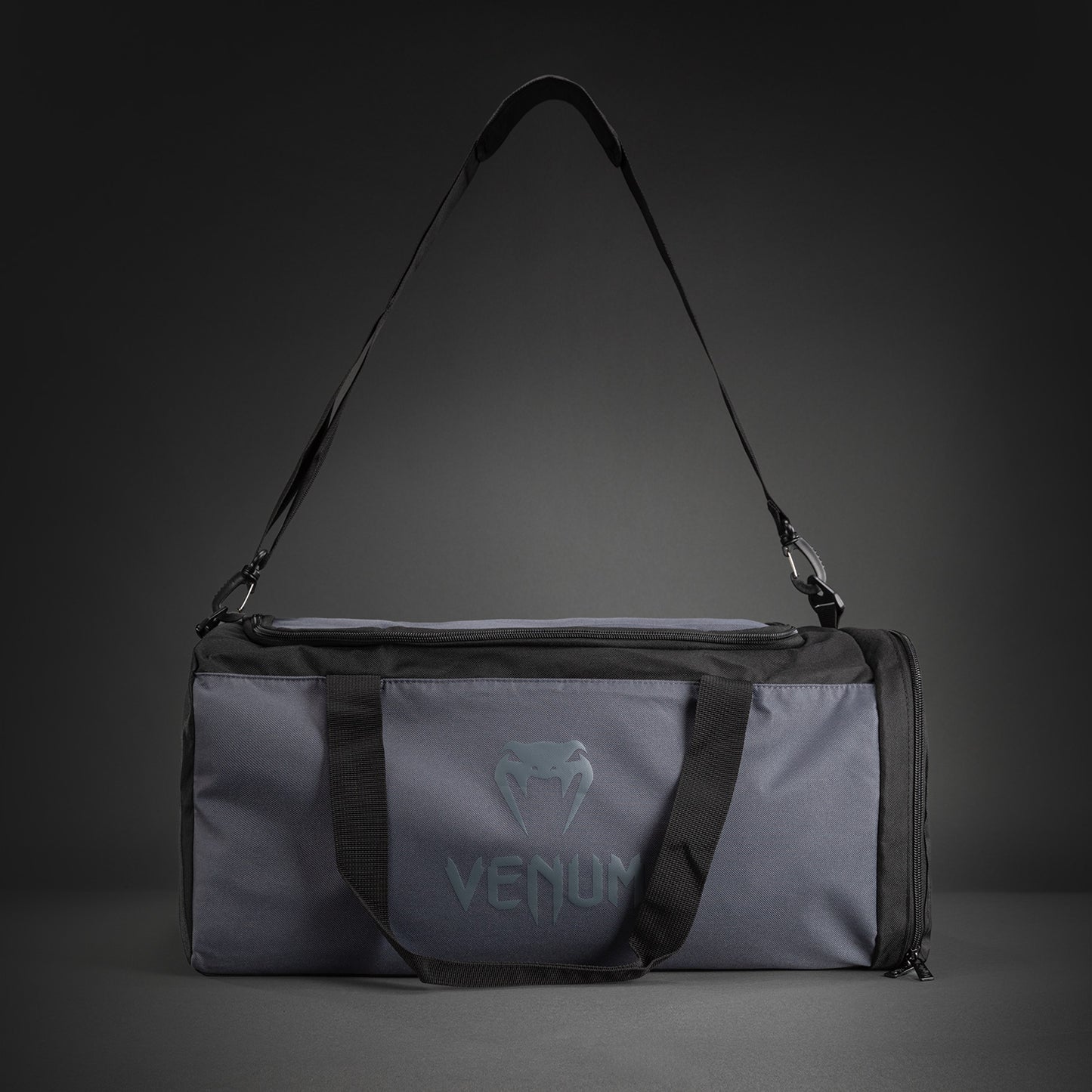 Venum Essential Borsa Sportiva (37 L) - Grigio/Nero