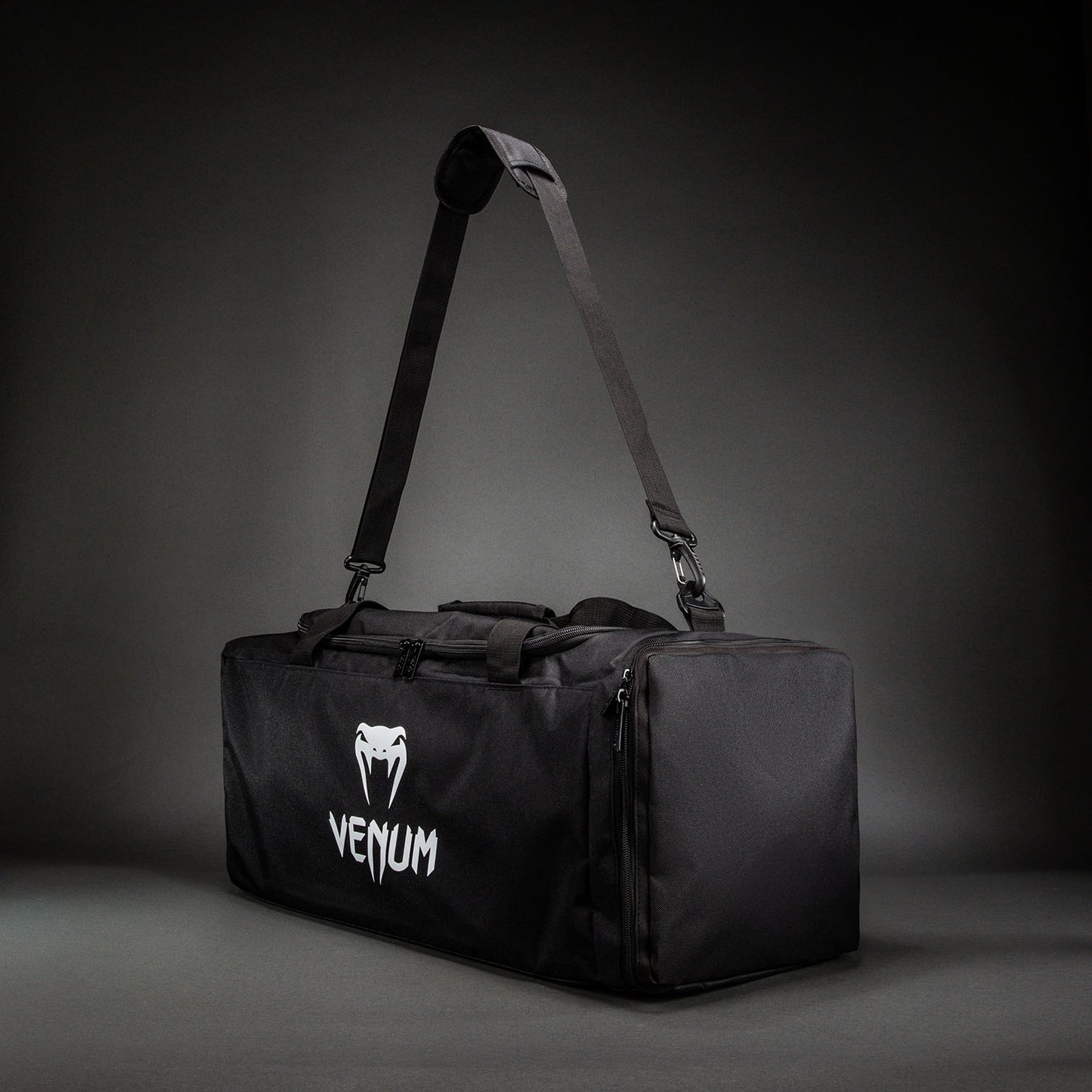 Venum Essential Borsa Sportiva (37L) – Nero