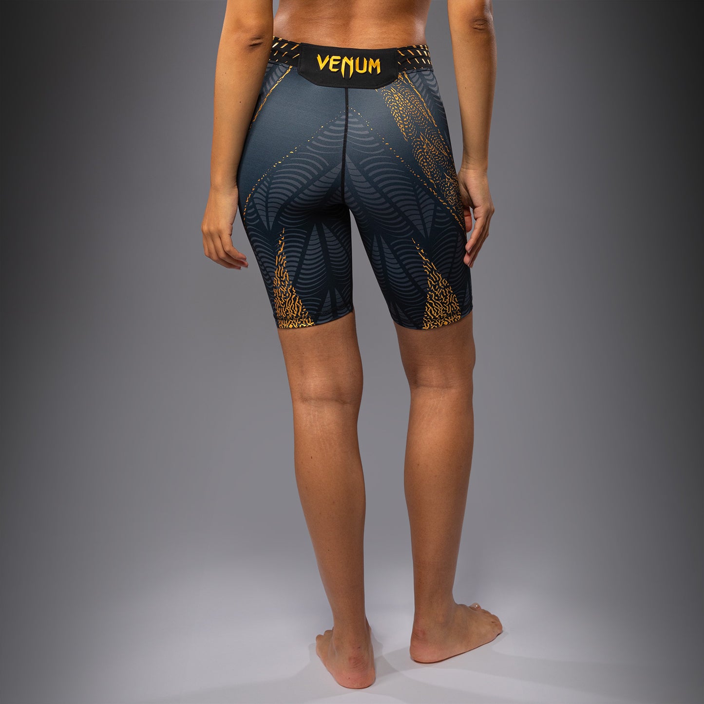 UFC Zenith by Venum Authentic Fight Night Pantaloncini Vale Tudo Fit lungo Donna Personalizzato - Champion