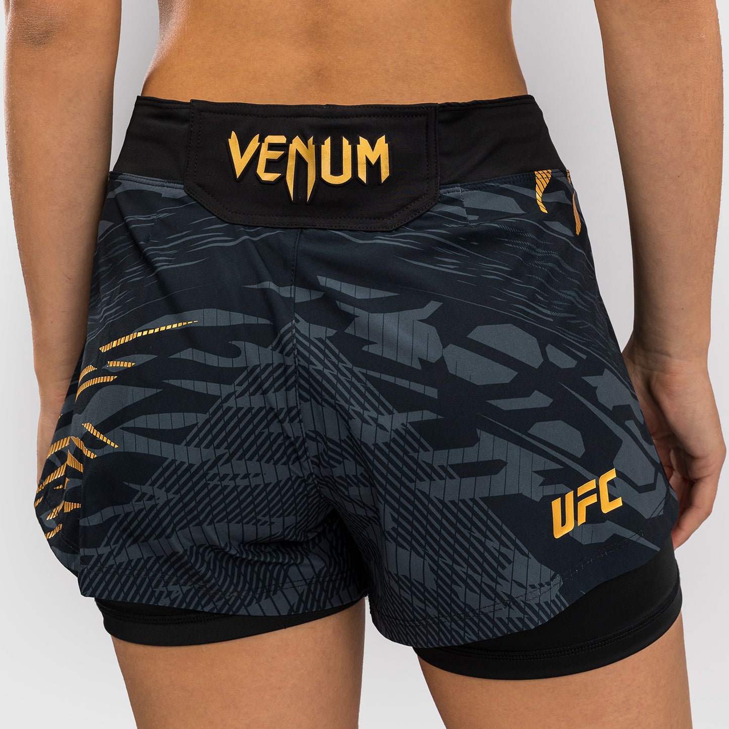 UFC Fusion by Venum Personalizzati Authentic Fight Night Shorts da Lotta per Donna - Campione