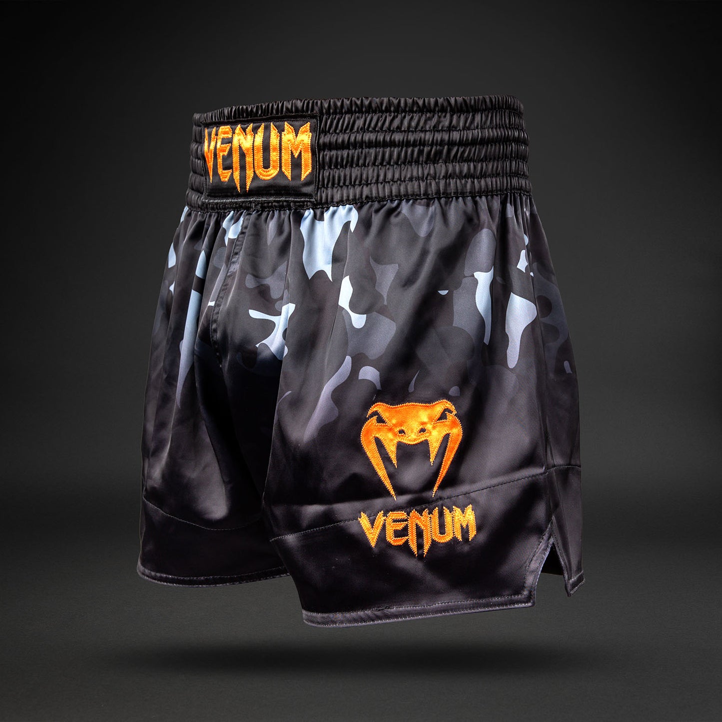 Venum Classic Pantaloncini Muay Thai - Camo Nero/Arancione