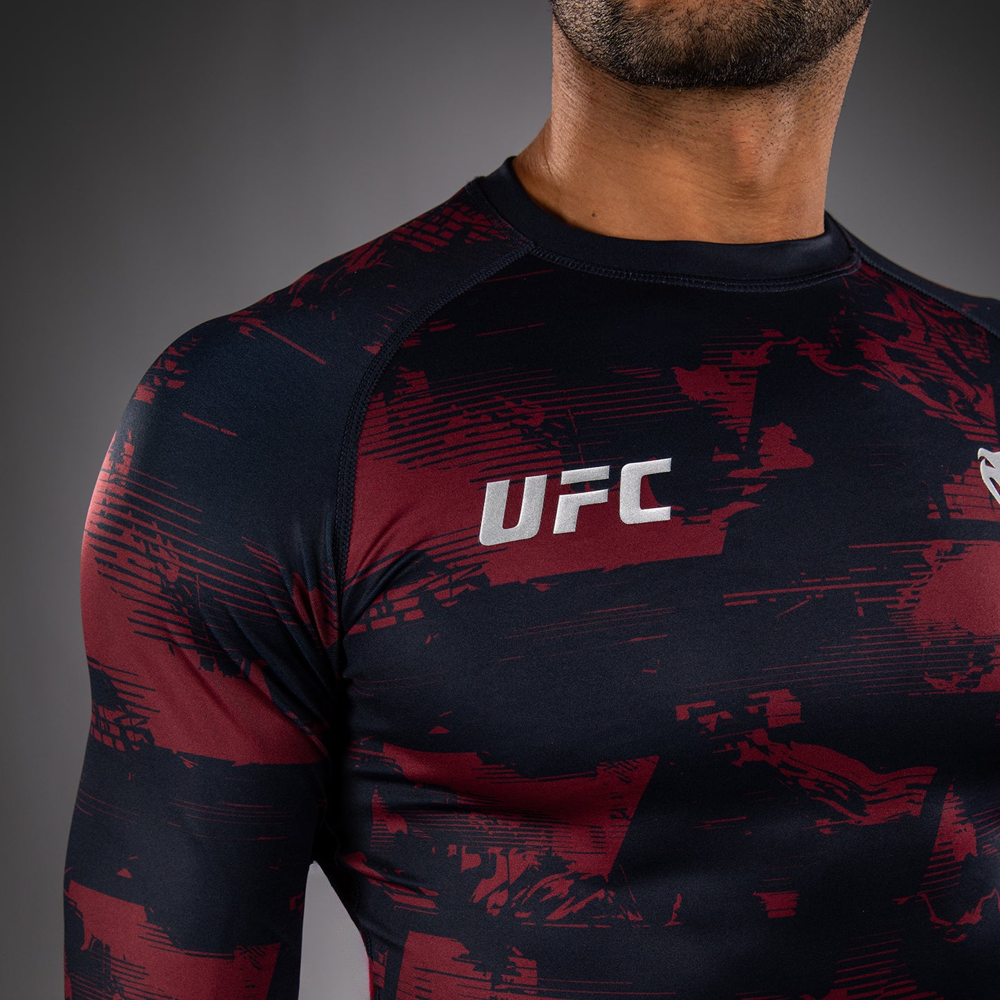 UFC Zenith by Venum Authentic Fight Week Rashguard maniche lunghe Performance Uomo - Blu navy/Bordeaux/Argento