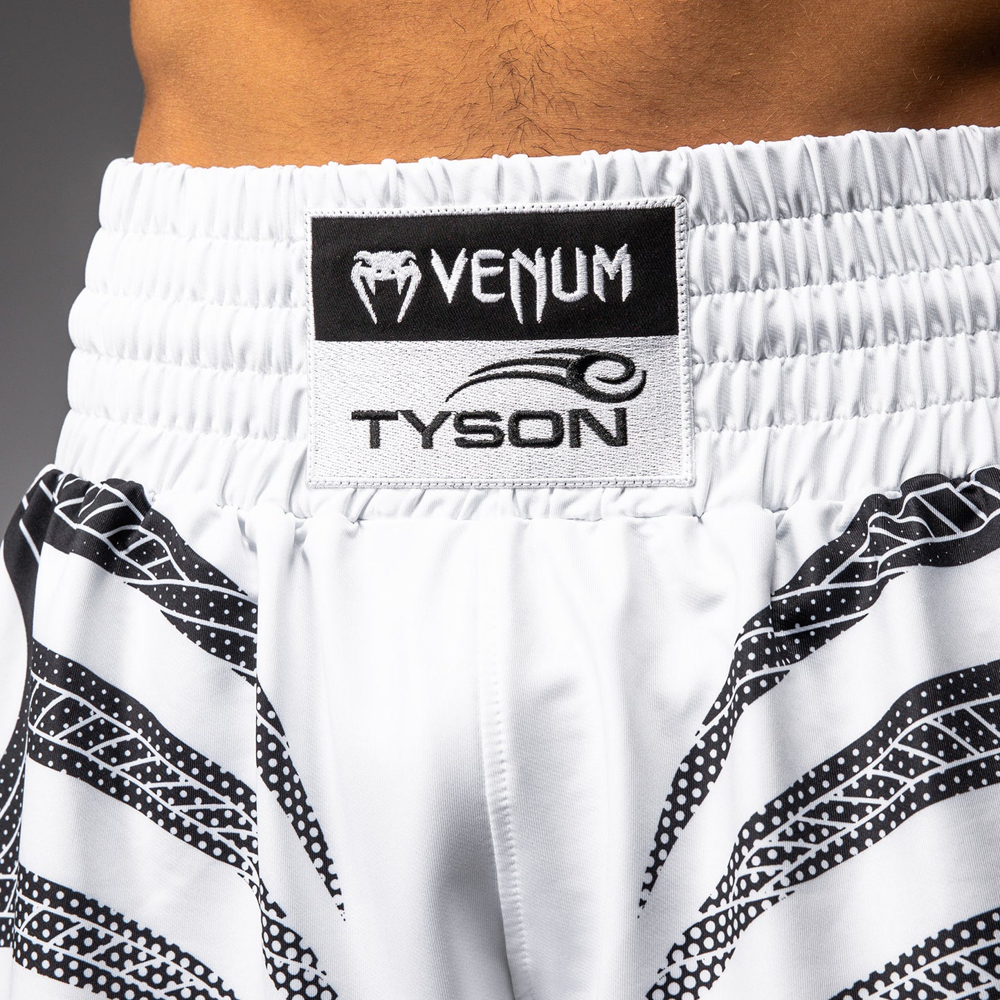 Venum x Mike Tyson Tiger Pantaloncini da boxe - Bianco ottico/Nero profondo