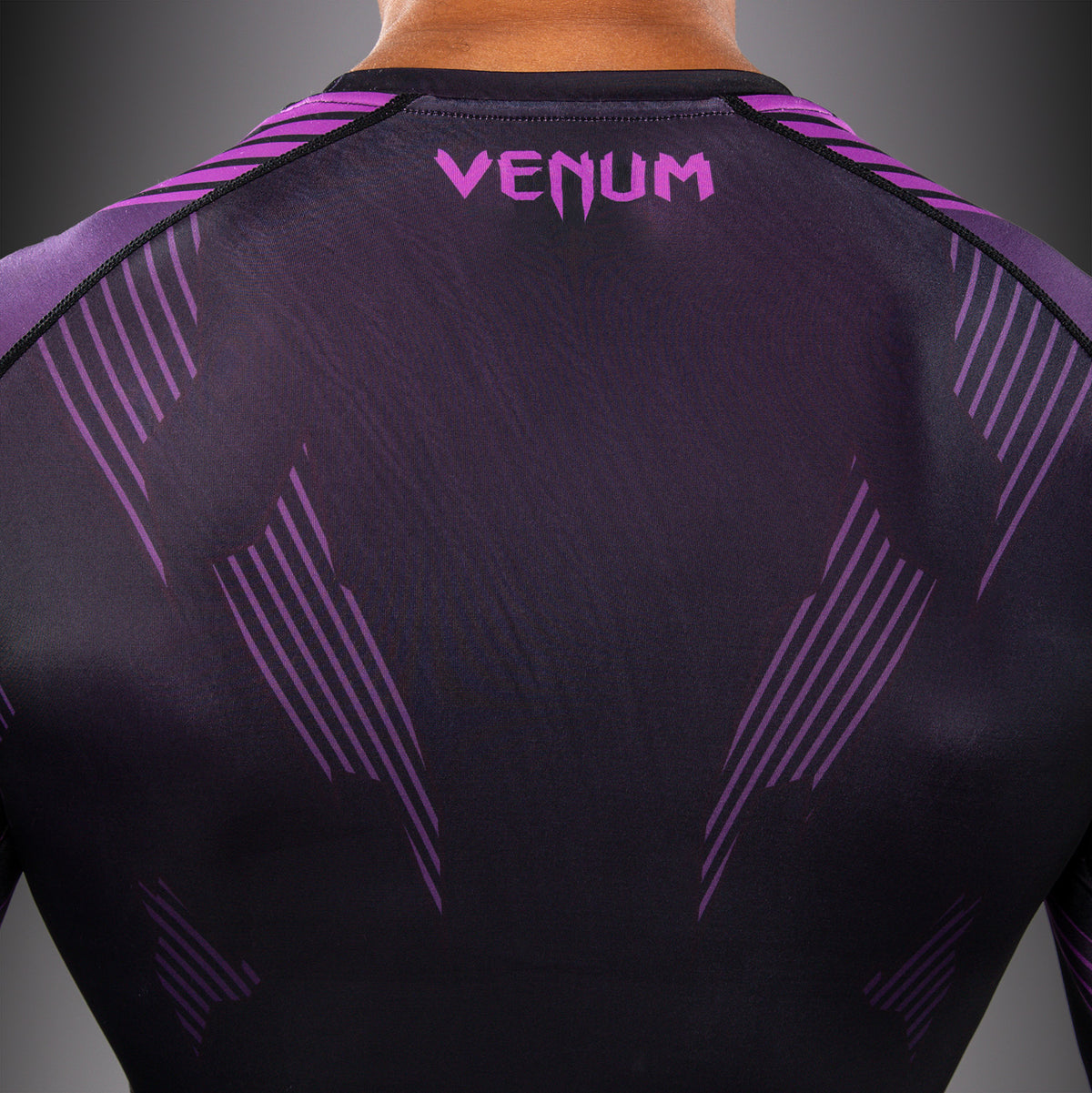 Venum No-Gi 6.0 Rashguard a Maniche Lunghe - Nero/Viola