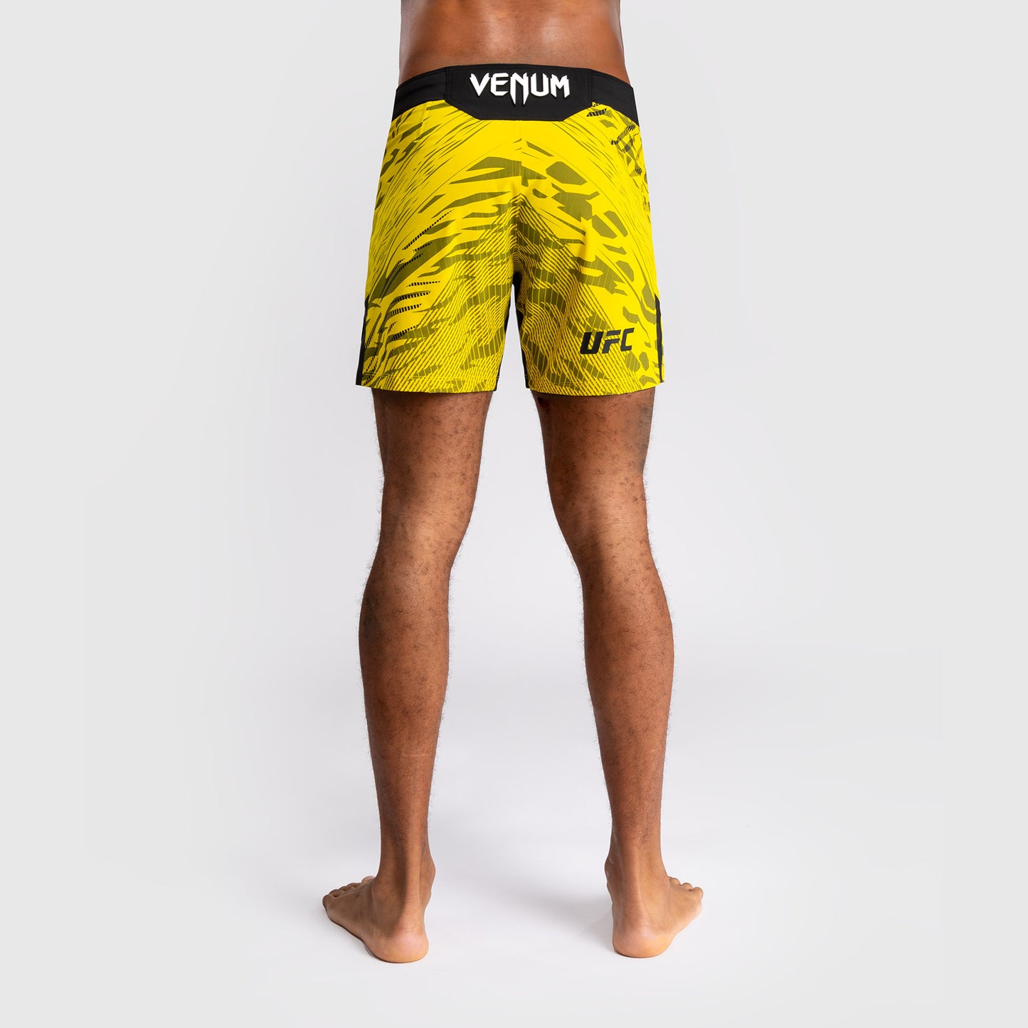 UFC Fusion by Venum Personalizzati Authentic Fight Night Shorts da Lotta per Uomo - Fit Corto - Giallo
