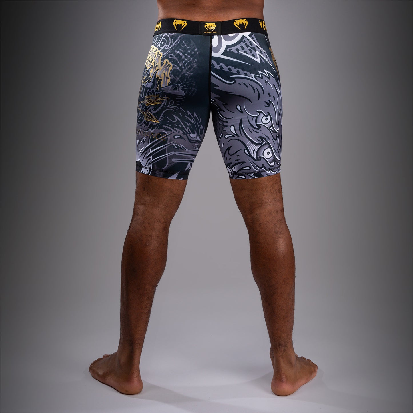 Venum Wolf Atak Pantaloncini a Compressione – Nero/Grigio