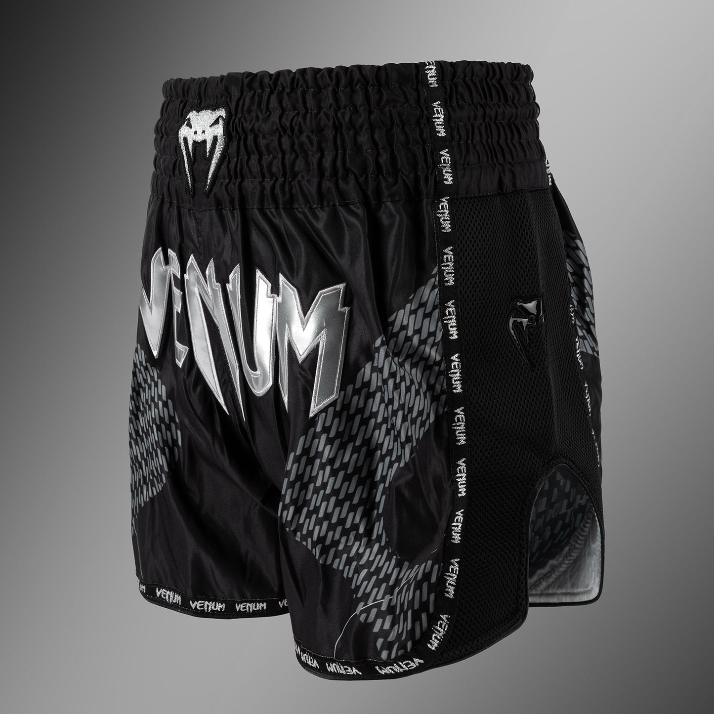 Venum Nexus Pantaloncini Muay Thai – Nero/Argento