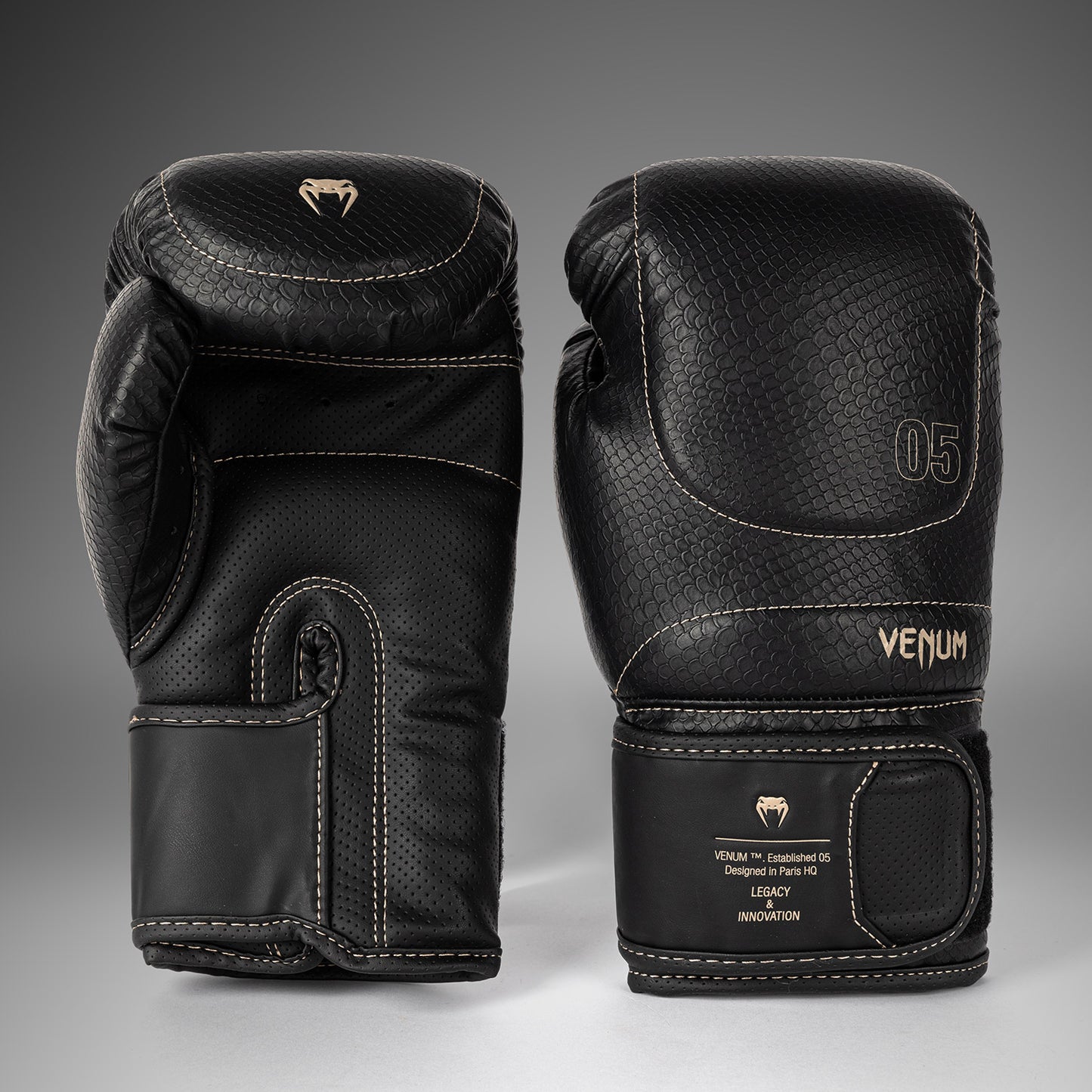 Venum Impact Evo Scales Guanti da boxe – Nero