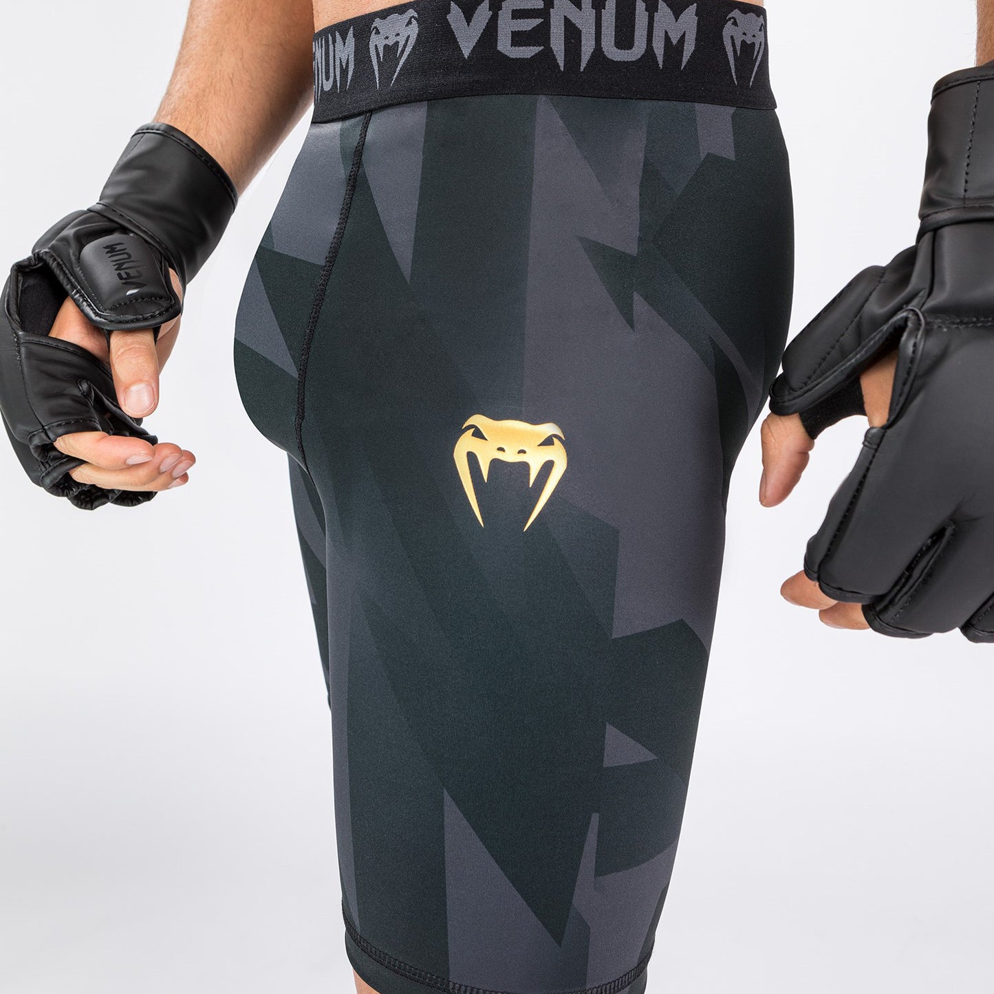 Pantaloncini Vale Tudo Venum Razor - Nero/Oro