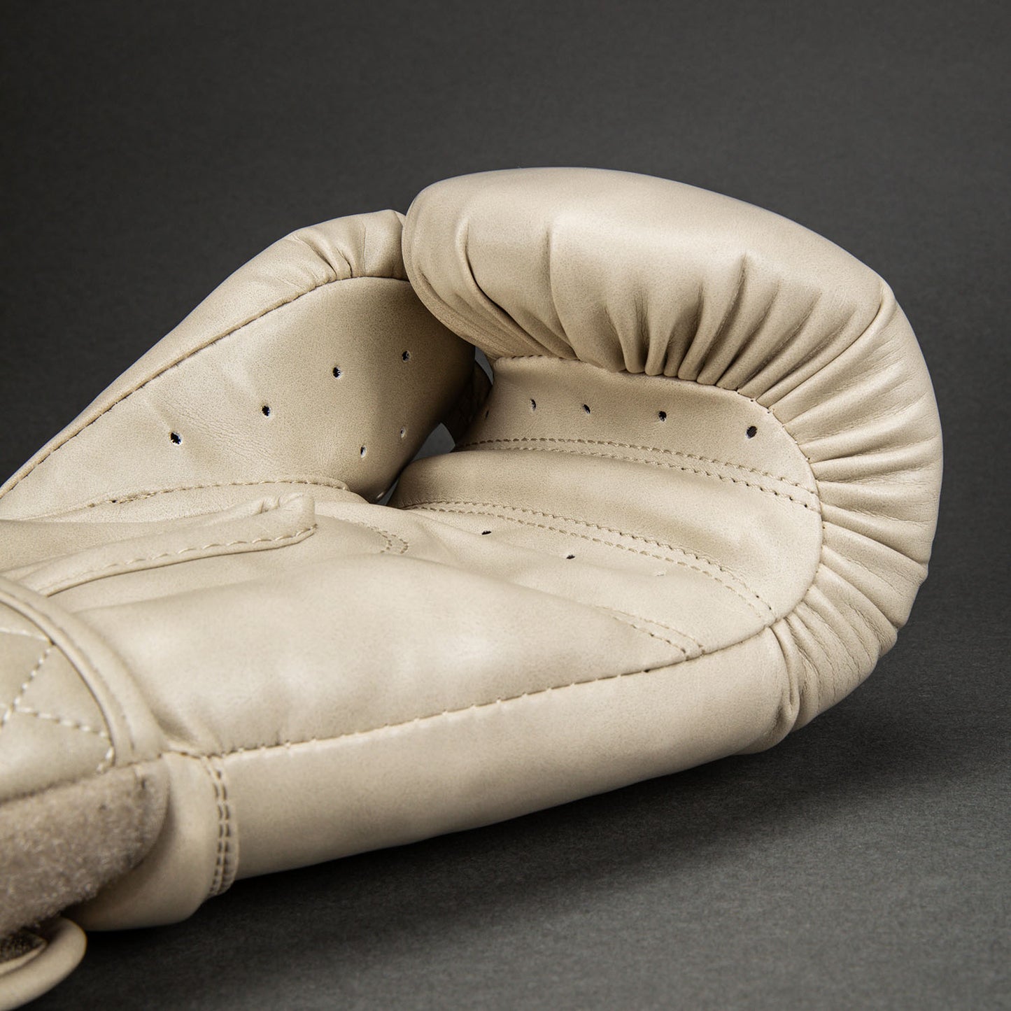 Venum Impact Classic Guantoni da Boxe – Avorio