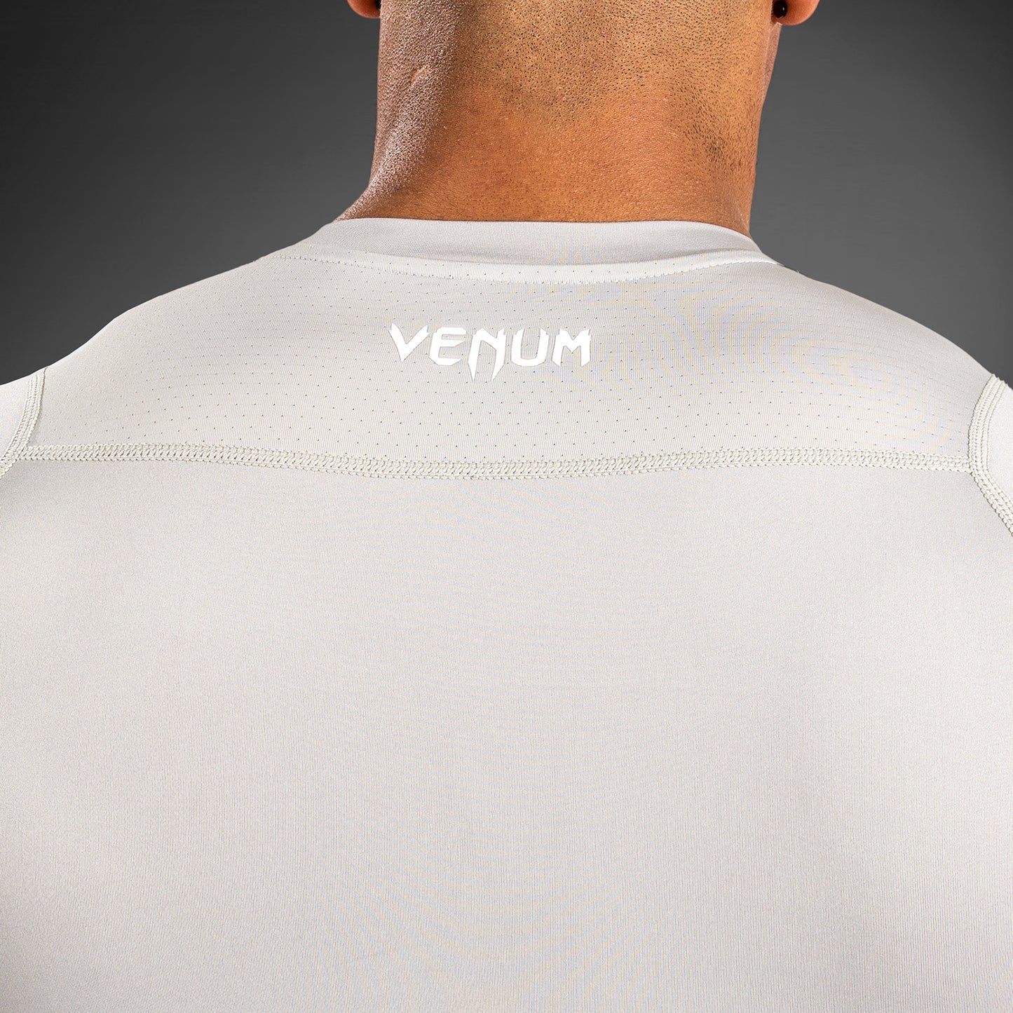 Venum Attack Rashguard a Maniche Corte da Uomo - Sabbia