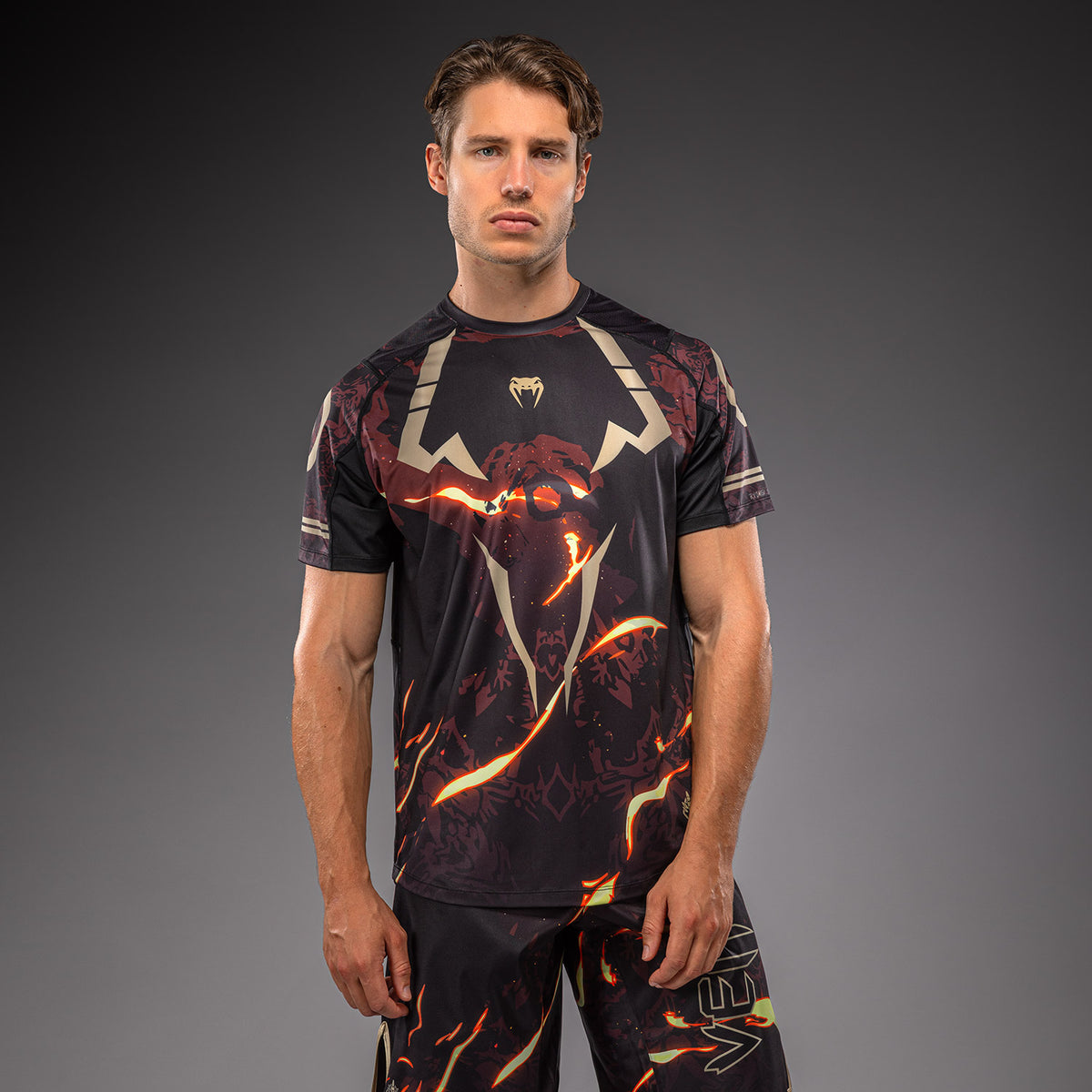Jujutsu Kaisen x Venum Sukuna Maglietta Dry Tech – Nero/Beige Chiaro