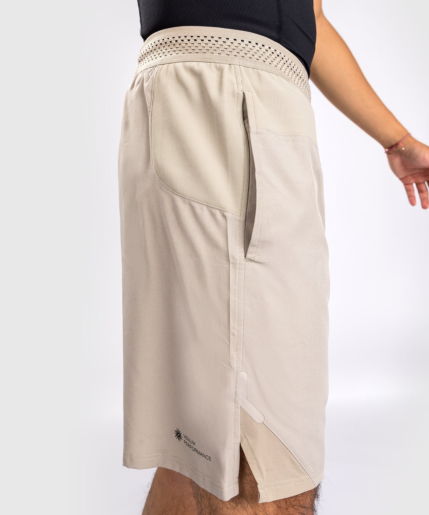 Pantaloncini da allenamento Venum G-Fit Air - Sabbia