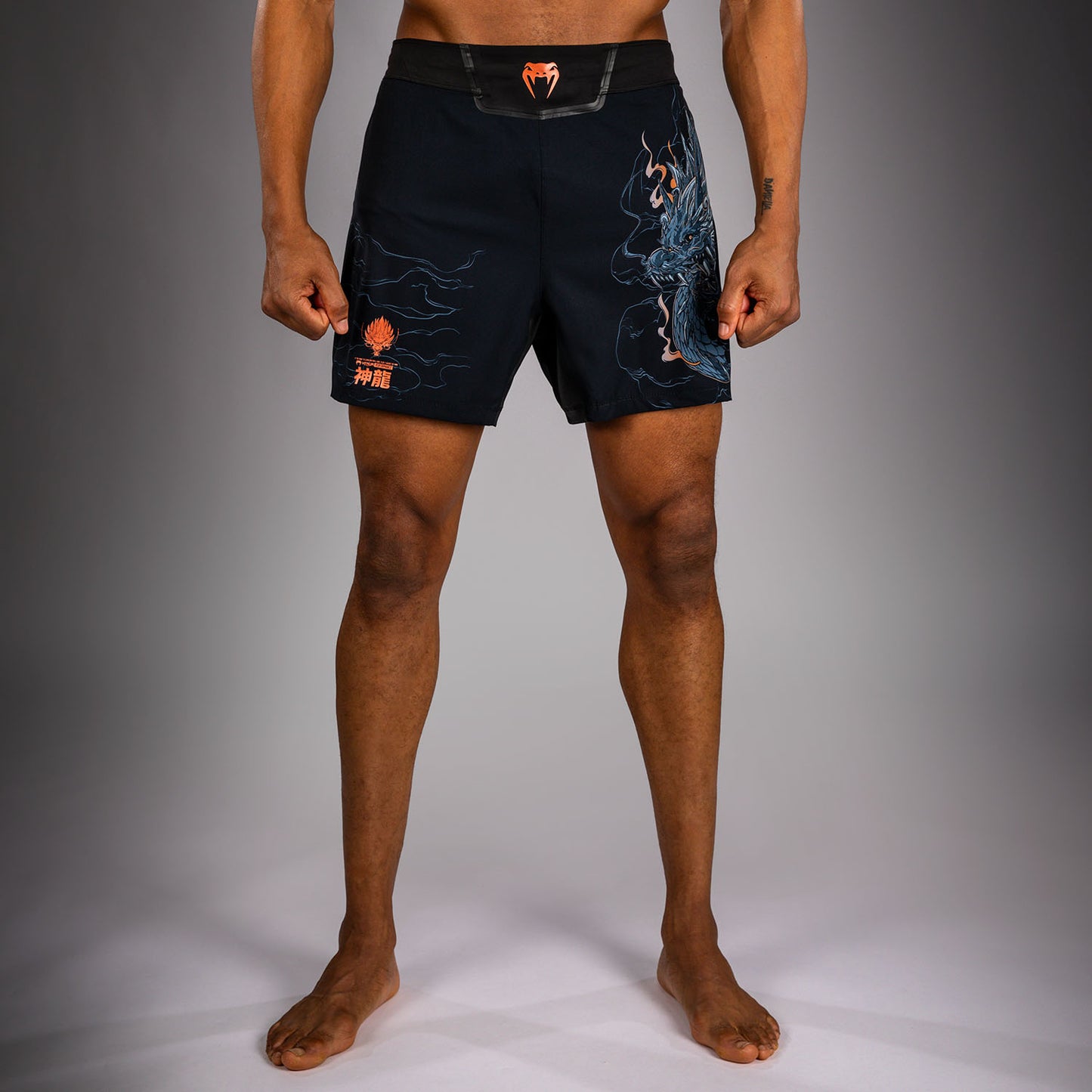 Venum Thunder Dragon Pantaloncini da Combattimento – Nero/Grigio/Rame