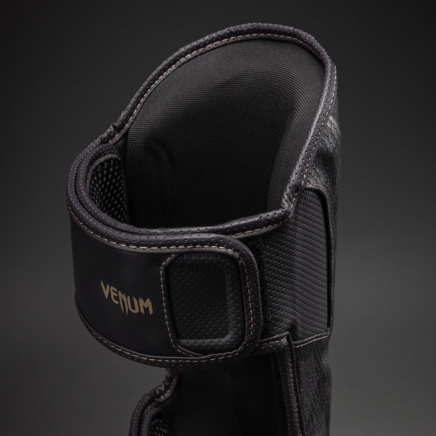Venum Impact Evo Scales Paratibie – Grigio Scuro