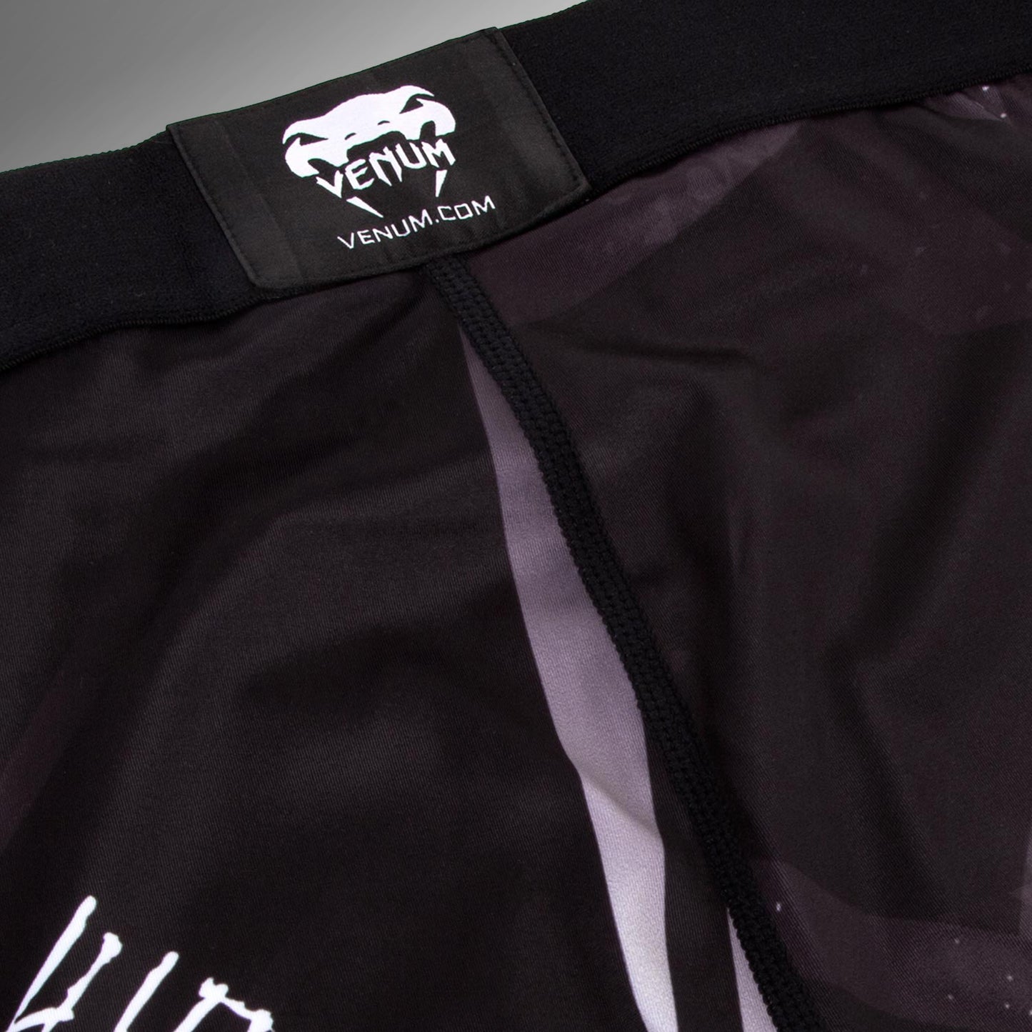 Pantaloni a compressione Venum Gladiator 3.0 - Nero/Bianco