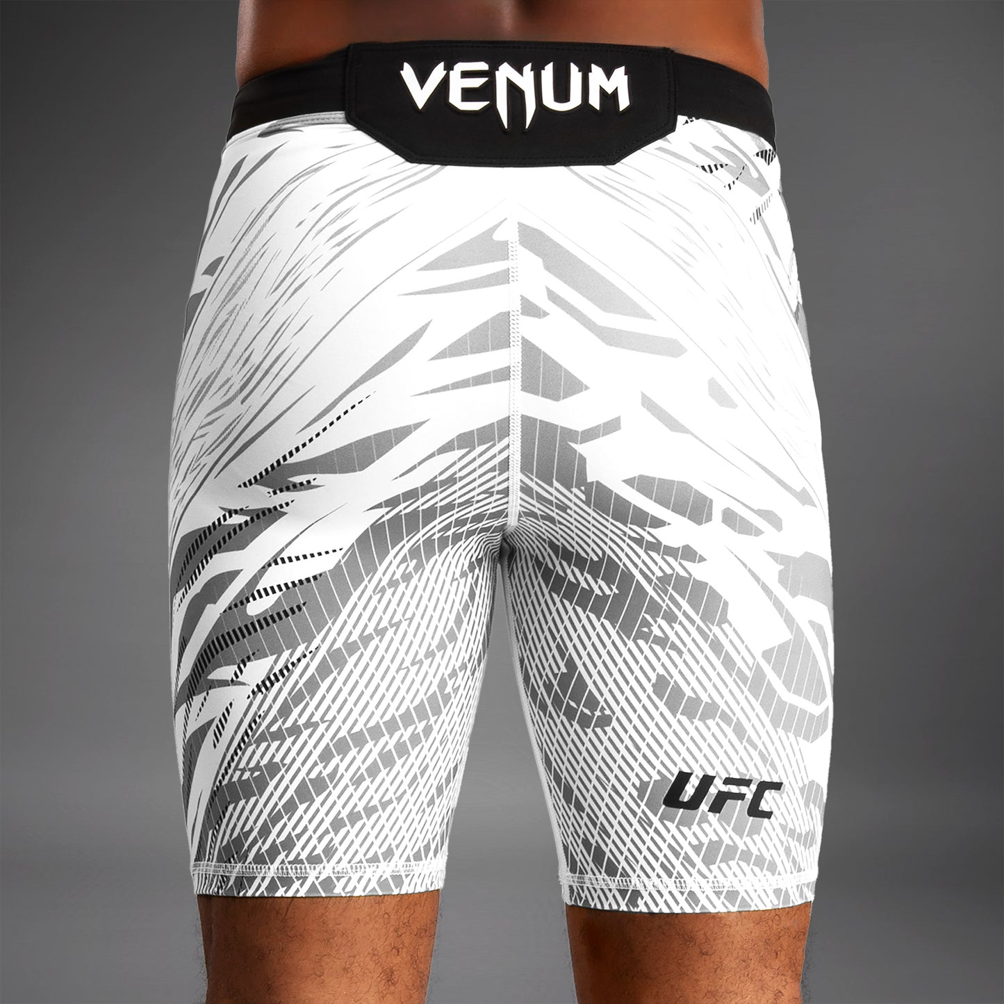 UFC Fusion by Venum Personalizzati Authentic Fight Night Vale Tudo Shorts per Uomo - Bianco
