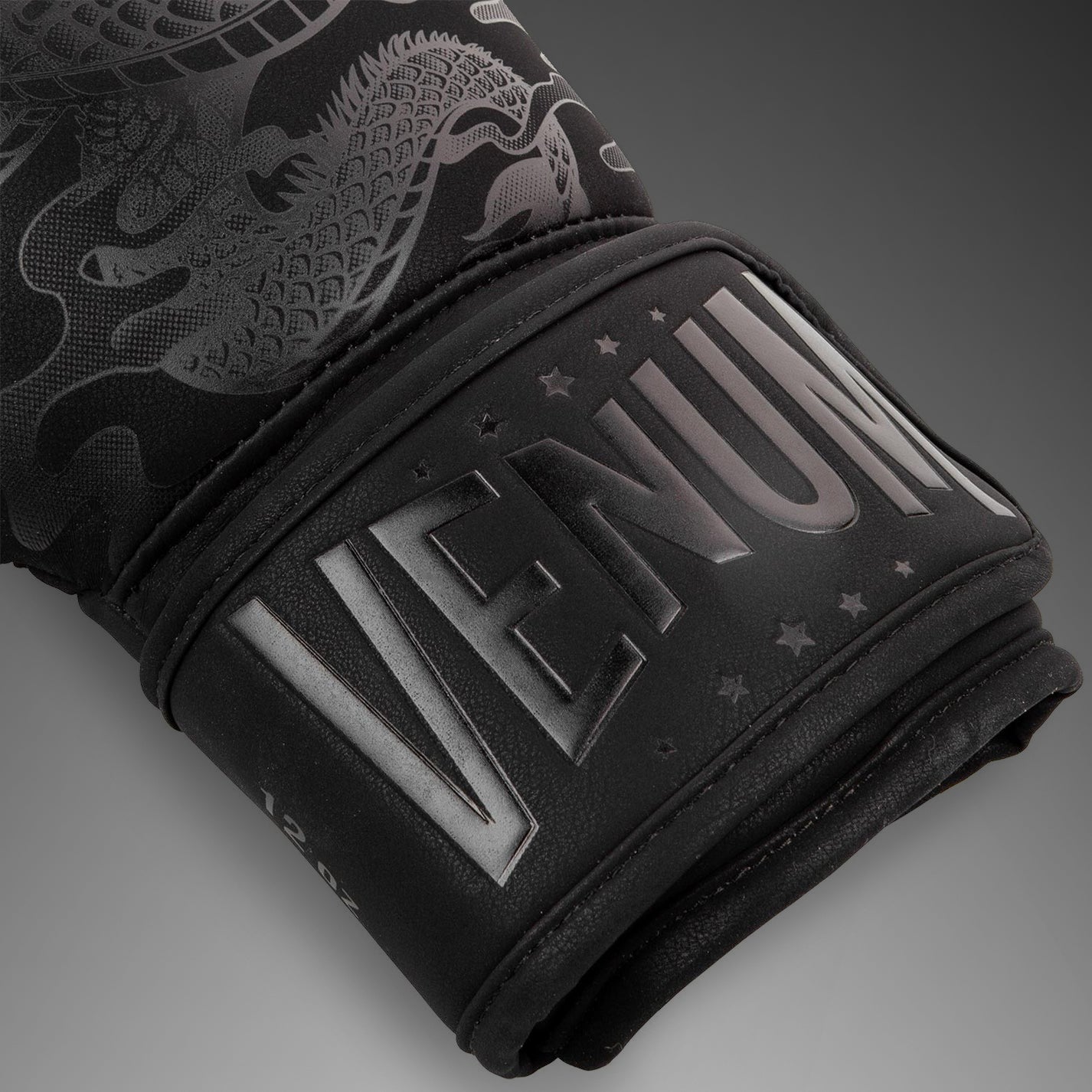 Guanti da boxe Venum Dragon's Flight