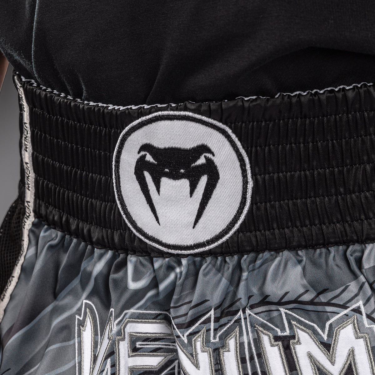Venum Crimson Viper 2.0 Pantaloncini da Muay Thai per bambini - Nero/Grigio