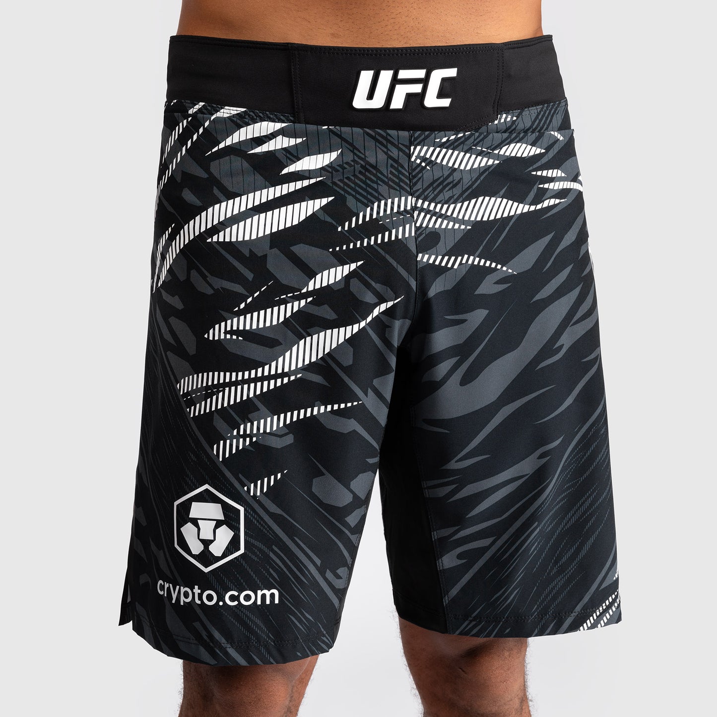 UFC Fusion by Venum Personalizzati Authentic Fight Night Shorts da Lotta per Uomo - Fit Largo - Nero
