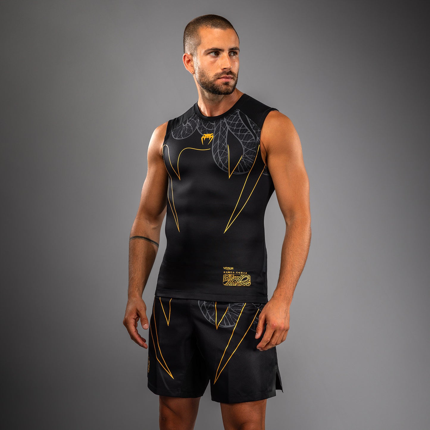 Venum Serpenti Rashguard Senza Maniche – Nero/Argento/Oro