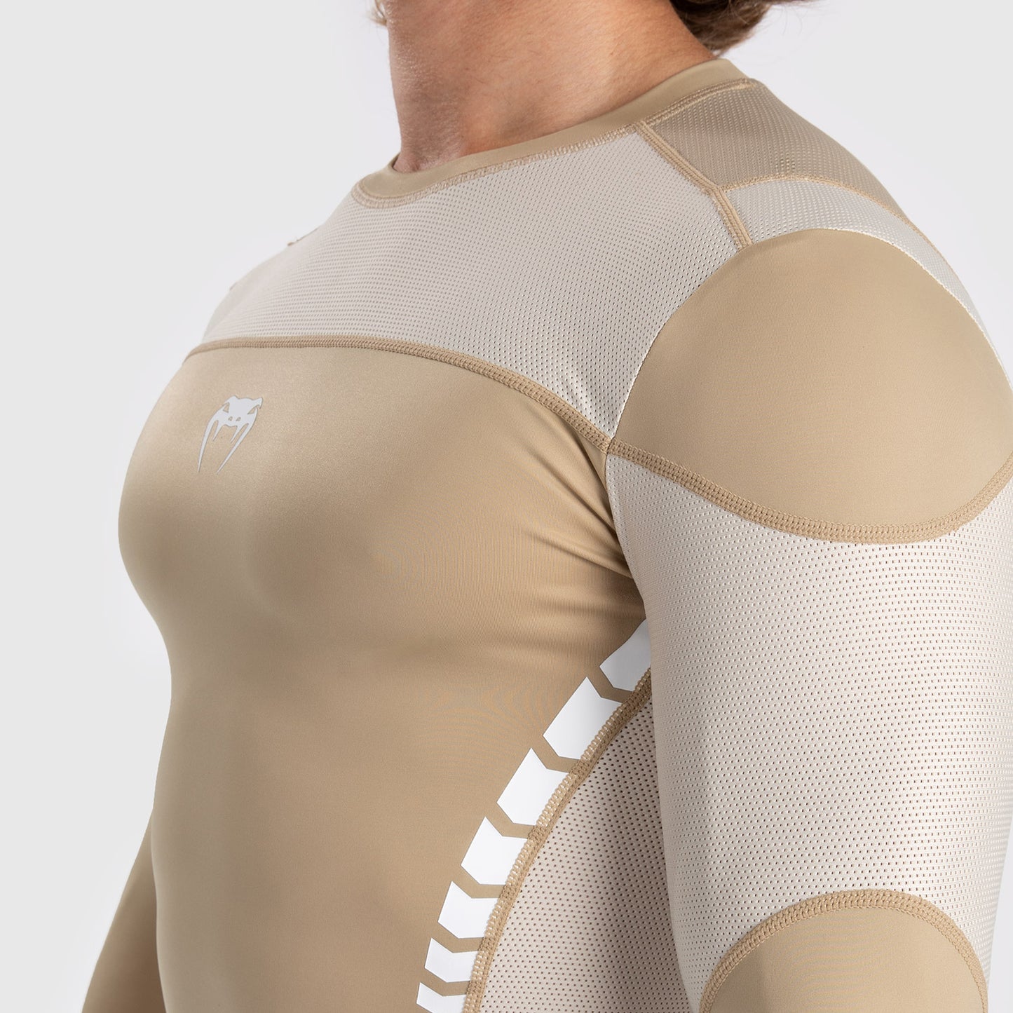 Venum Tempest Rashguard a Maniche Lunghe per Uomo - Beige/Sabbia